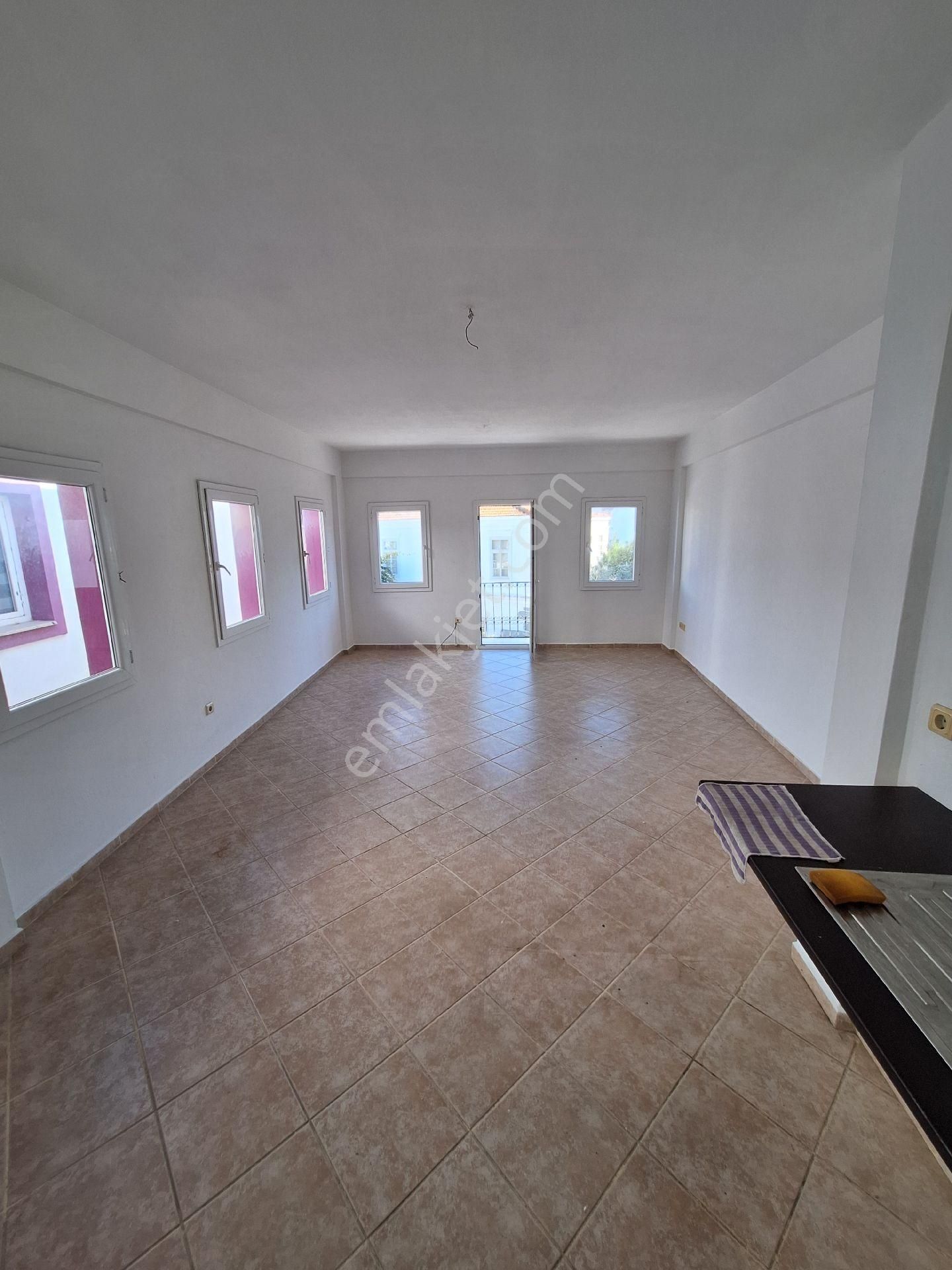 Çarşı Mahallesi Kiralik Üst Kat İşyeri/ofis