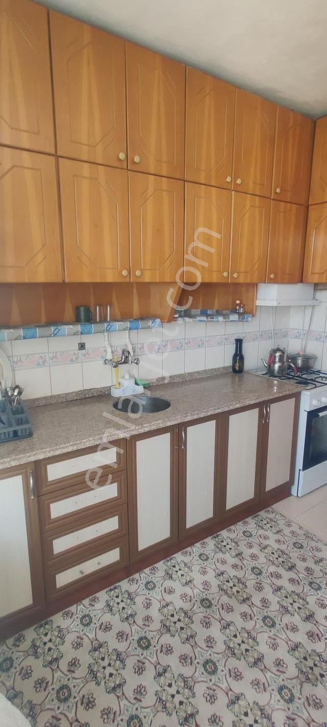 Yatırımlık Fatih Işıklarda 2+1 100 M2 4 Ün 4 Asansör Yok