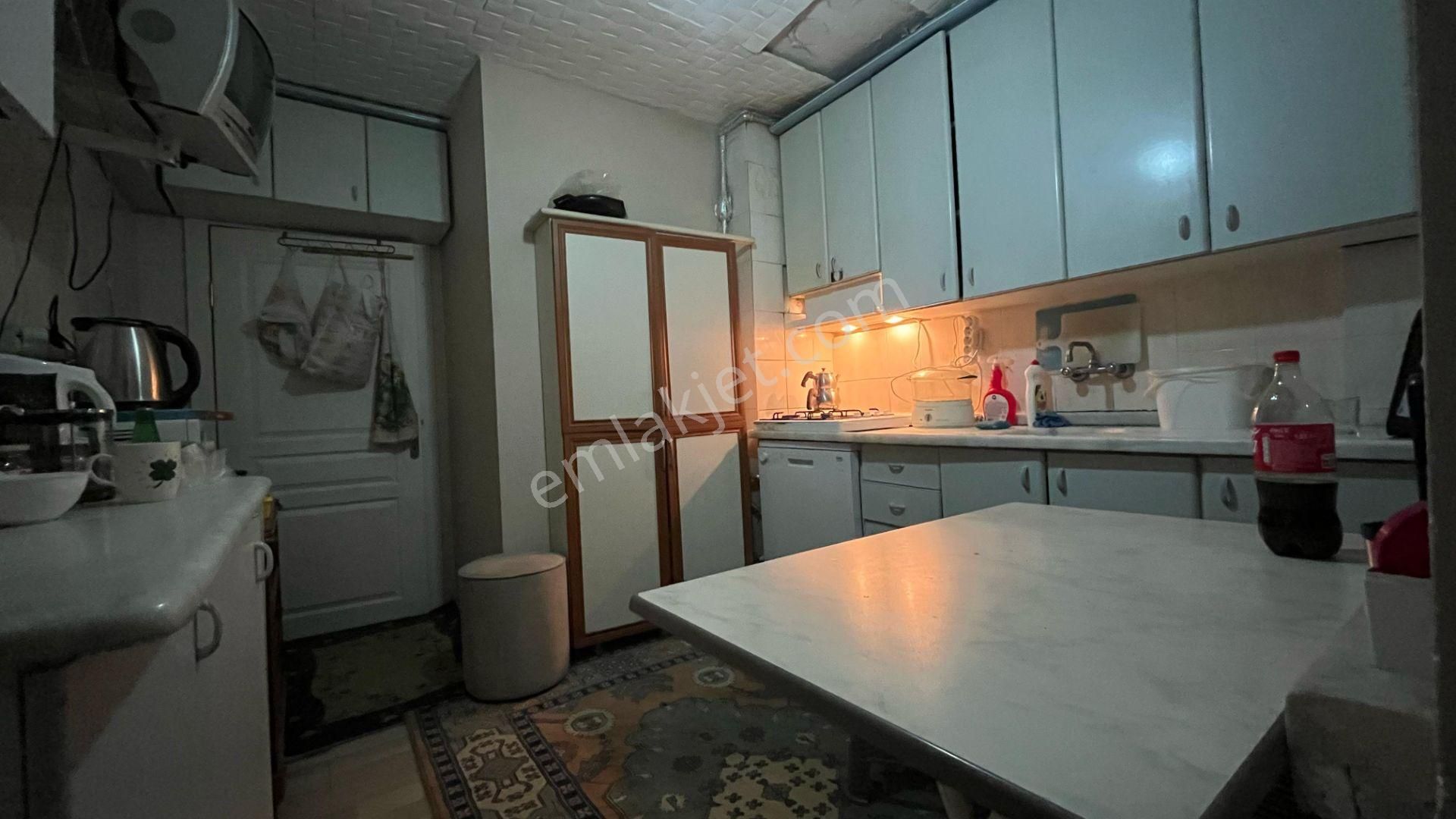 Kalecik Emlak'tan Merkez Mahallesin'de 3+1 Katta 3.katta