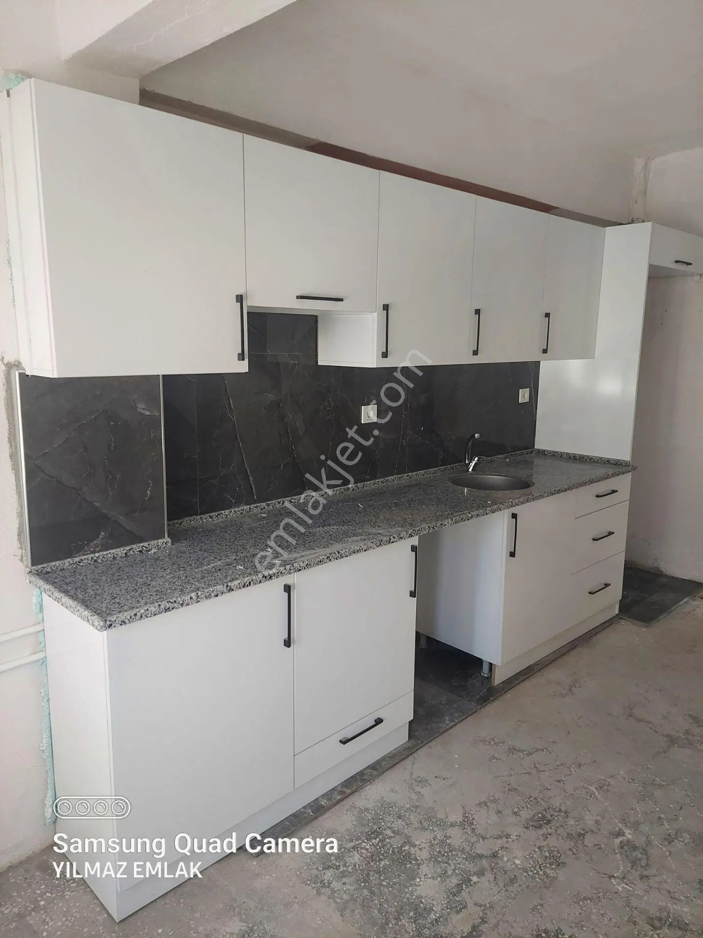202 Karaçay Mahallesi Reşit Galip Caddesi Üzerinde Kiralık 3+1 Daire - Görsel 4