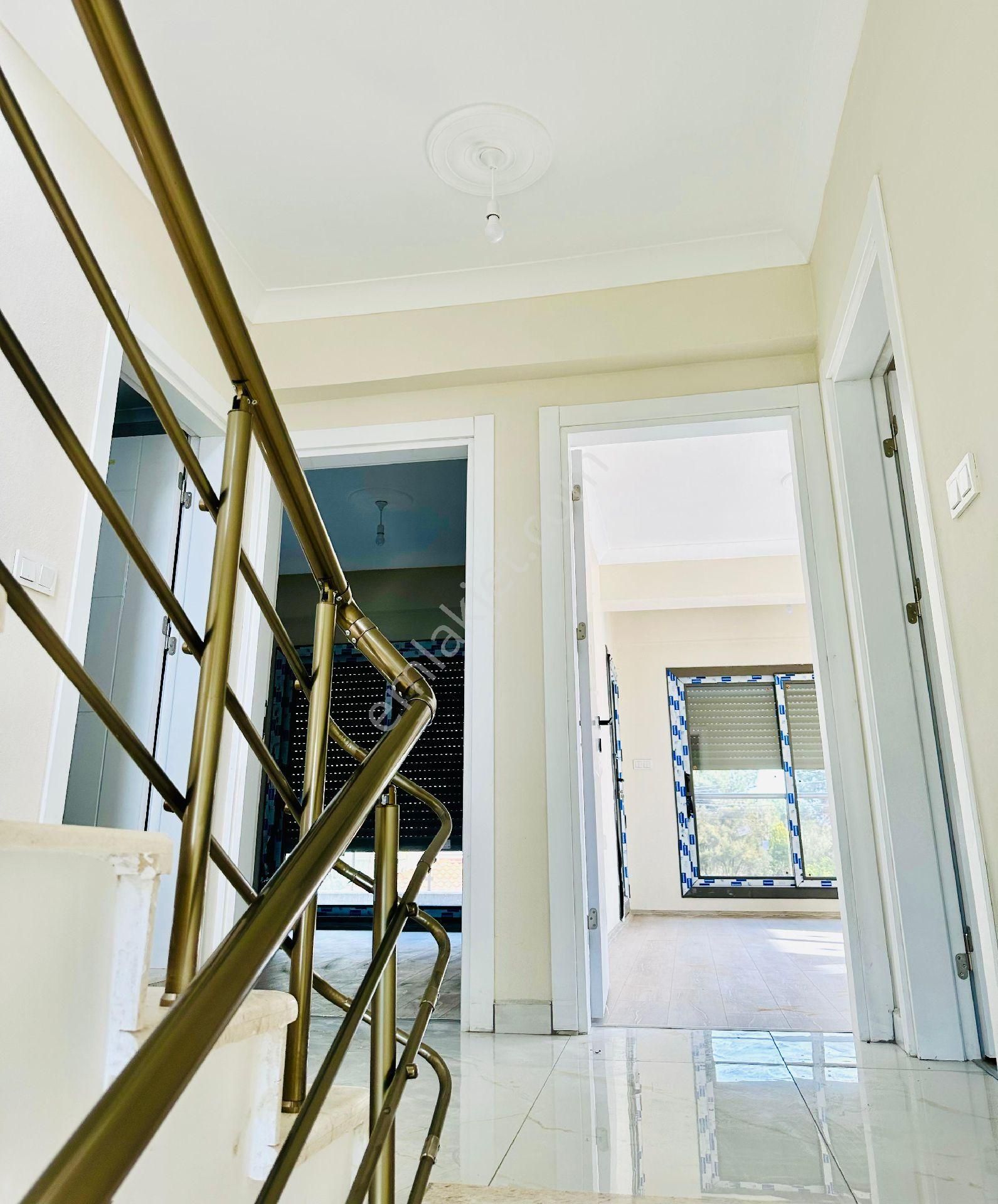 Dikili Kabakum Da Denize 50 Metre Uzaklıkta 4+1 Satılık Villa - Görsel 5