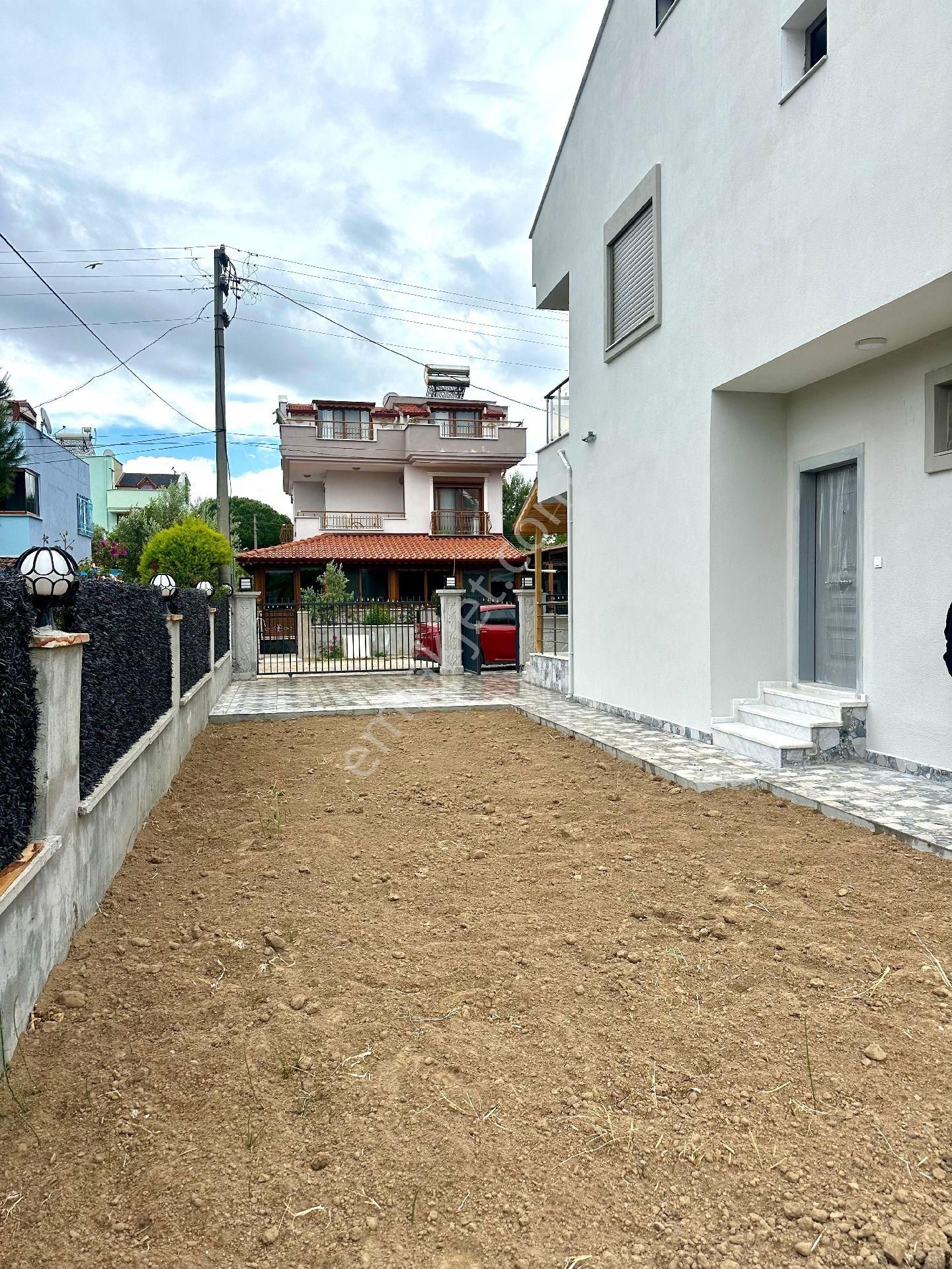 Dikili Kabakum Da Denize 50 Metre Uzaklıkta 4+1 Satılık Villa - Görsel 4