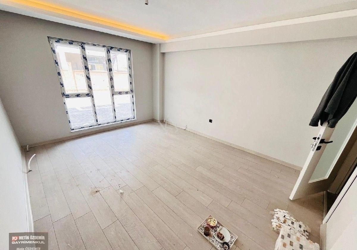 Sincan Yenikent Menderes Mahallesinde Merkezde 3+1 Girişte Lüks Daire - Görsel 15