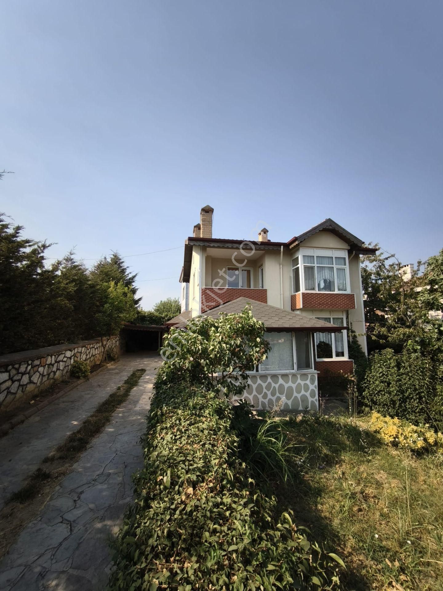 Ata Emlak'tan 4+2 Müstakil Deniz Ve Doğa Manzaralı Kiralık Villa