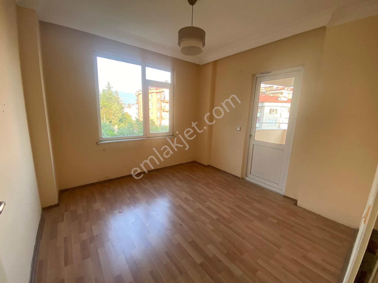 Cikcilli Sağlık Ocağı Civarı 2+1 Satılık - Görsel 3