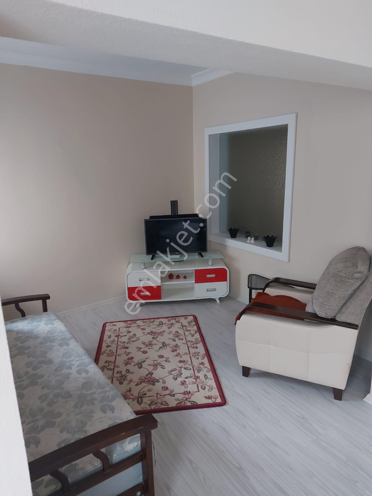 Eski Pzar Caddesinde 1+1 Full Eşyalı Satılık Daire - Görsel 2