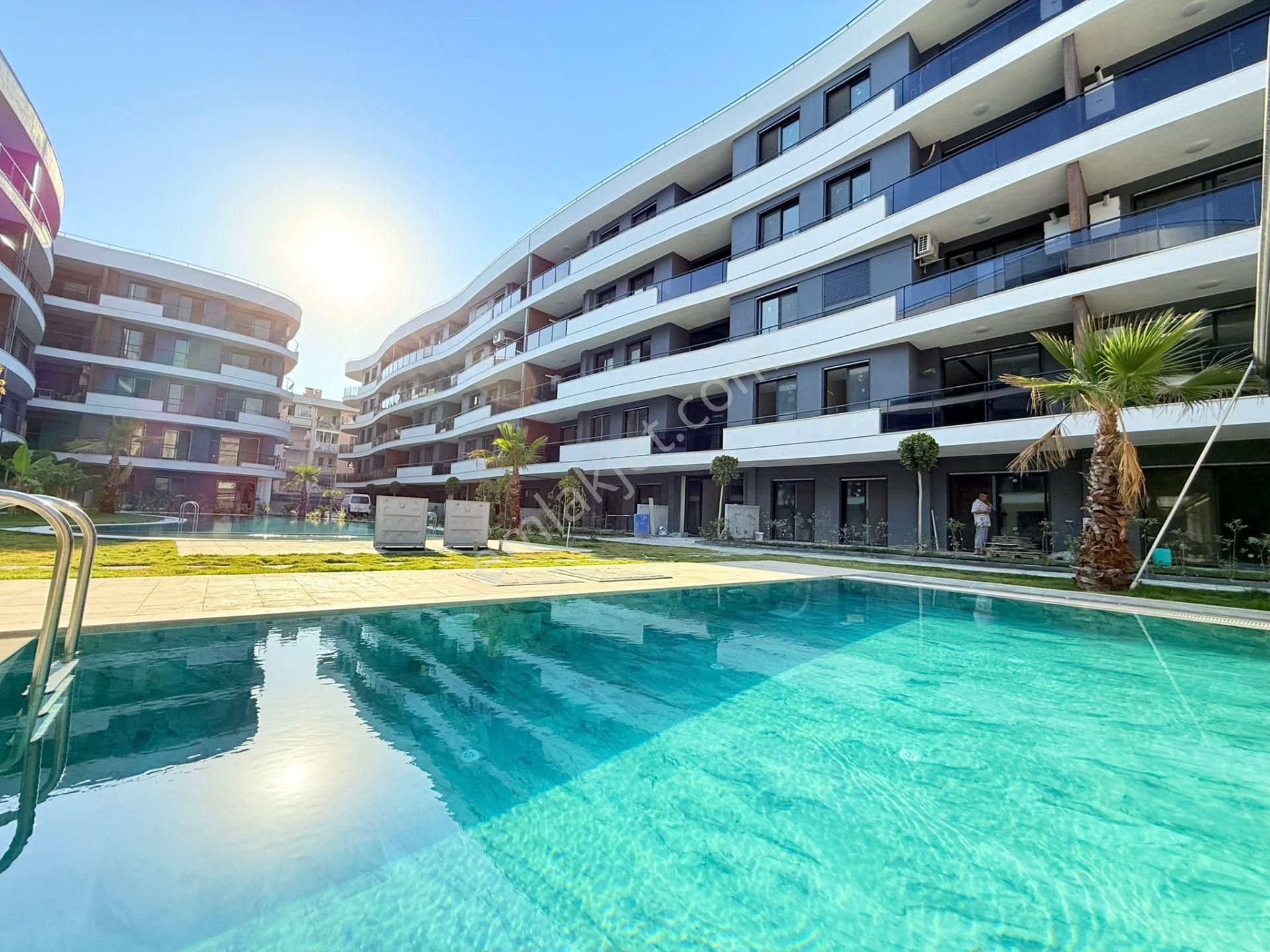 Şok Fiyat ! Güvenlık-acık/kapalı Havuz-kapalı Otopark-hamam-sauna-cafe-yerden Isıtma-lüx Akıllı Ev