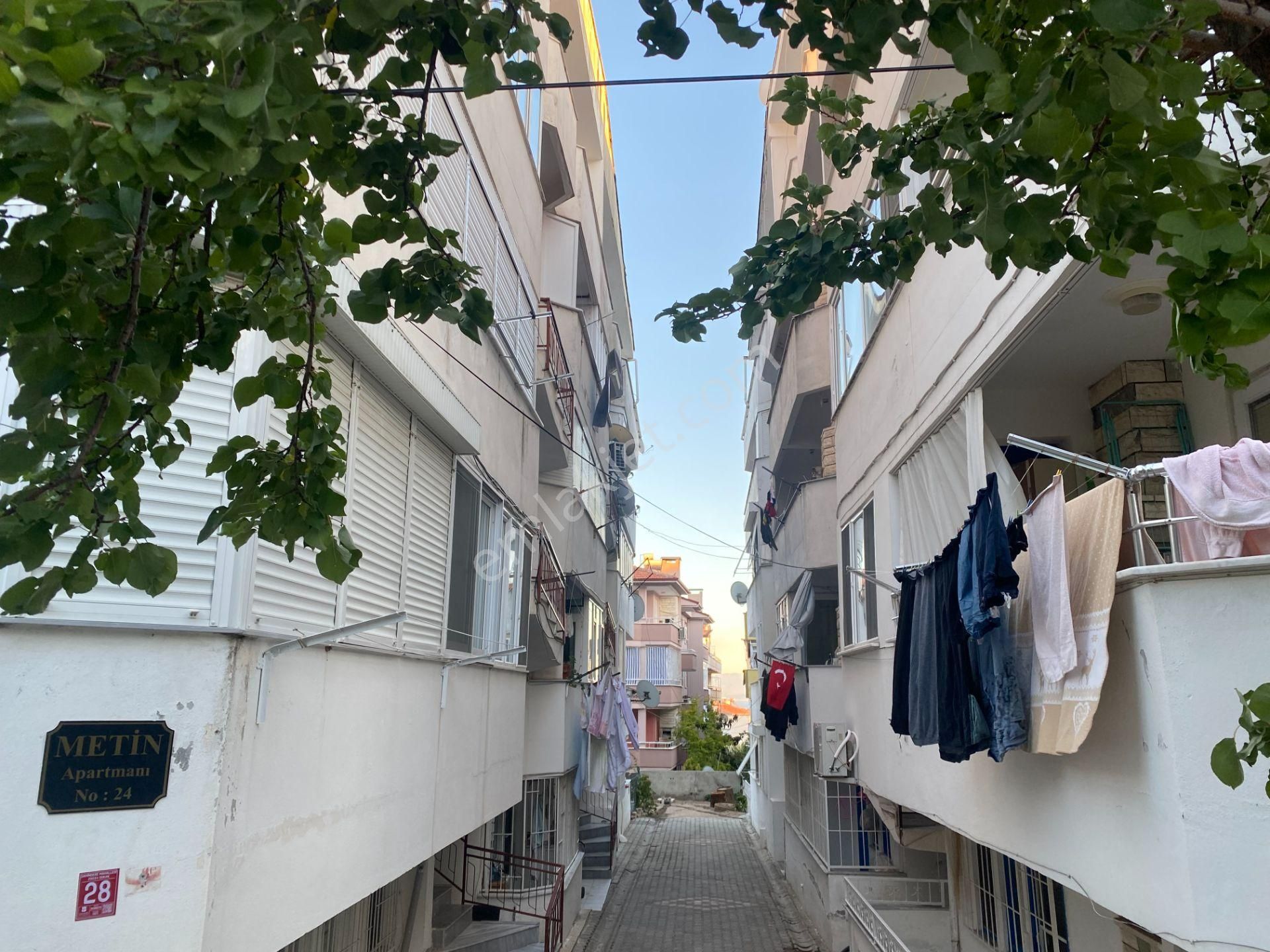 Altınoluk İlkbahar'dan Türkan Saylan Karşısında Giriş Kat 2+1 Bakımlı Daire - Görsel 22