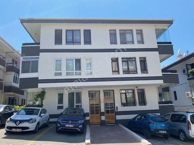 Gop Çiçekdağ Sok'da Boş Yarım Kot 3+1+kiler 140m2 Otoparklı