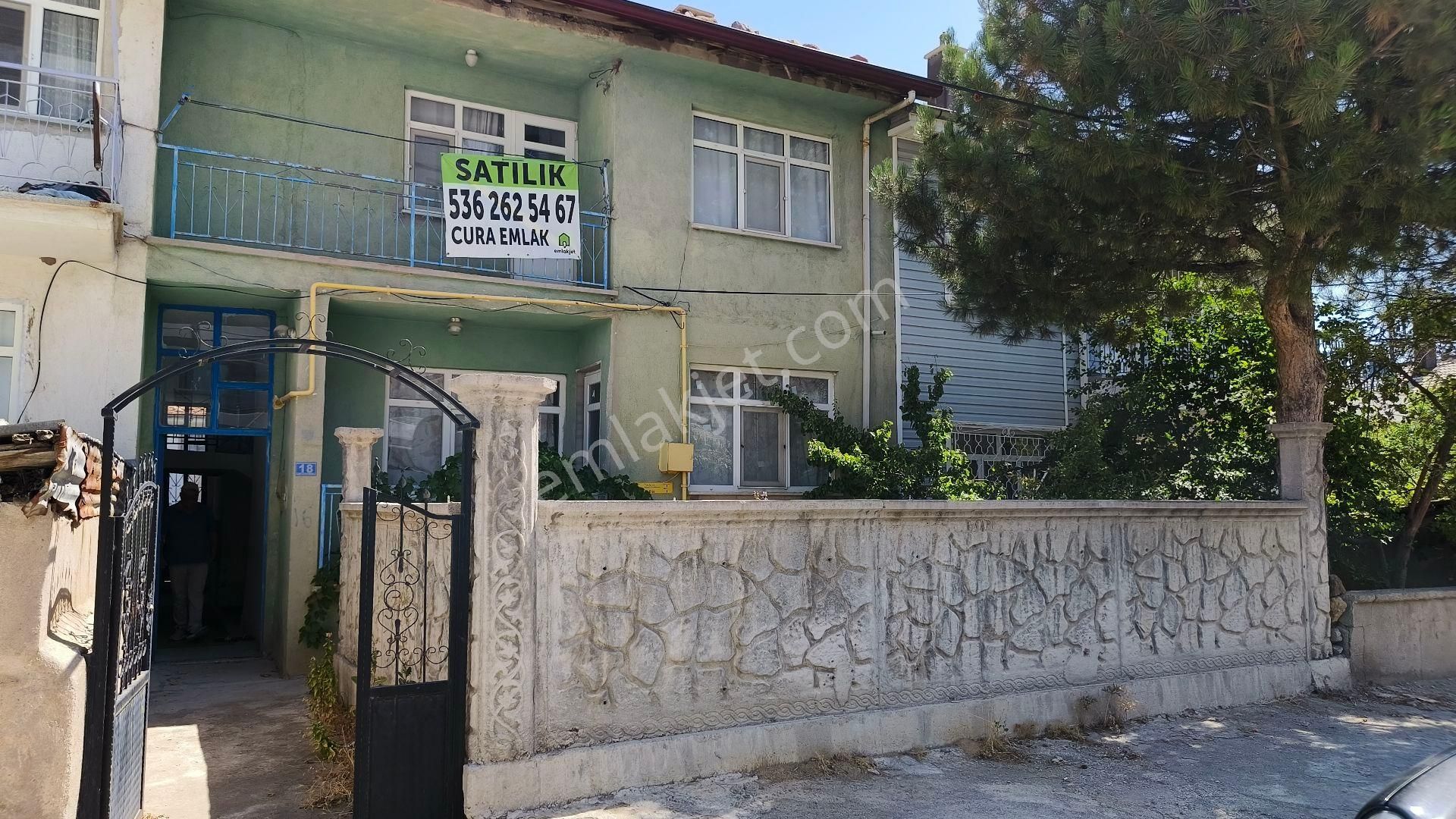 Alaylar İki Mahallesinde Satılık 2 Katlı Müstakil Ev