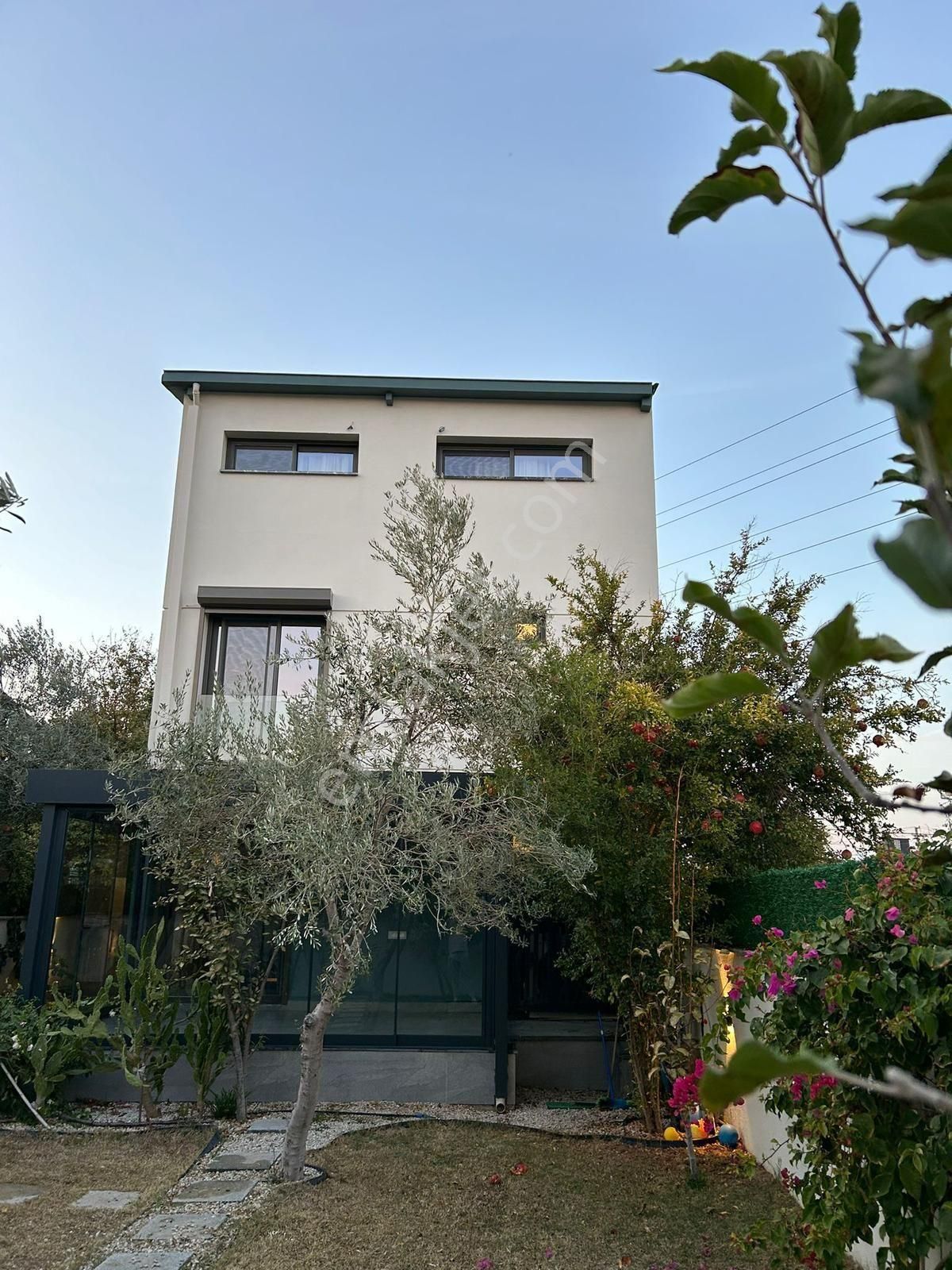 Urla İçmeler Mh Satılık Tam Müstakil Deniz Manzaralı 4+1 Akıllı Villa