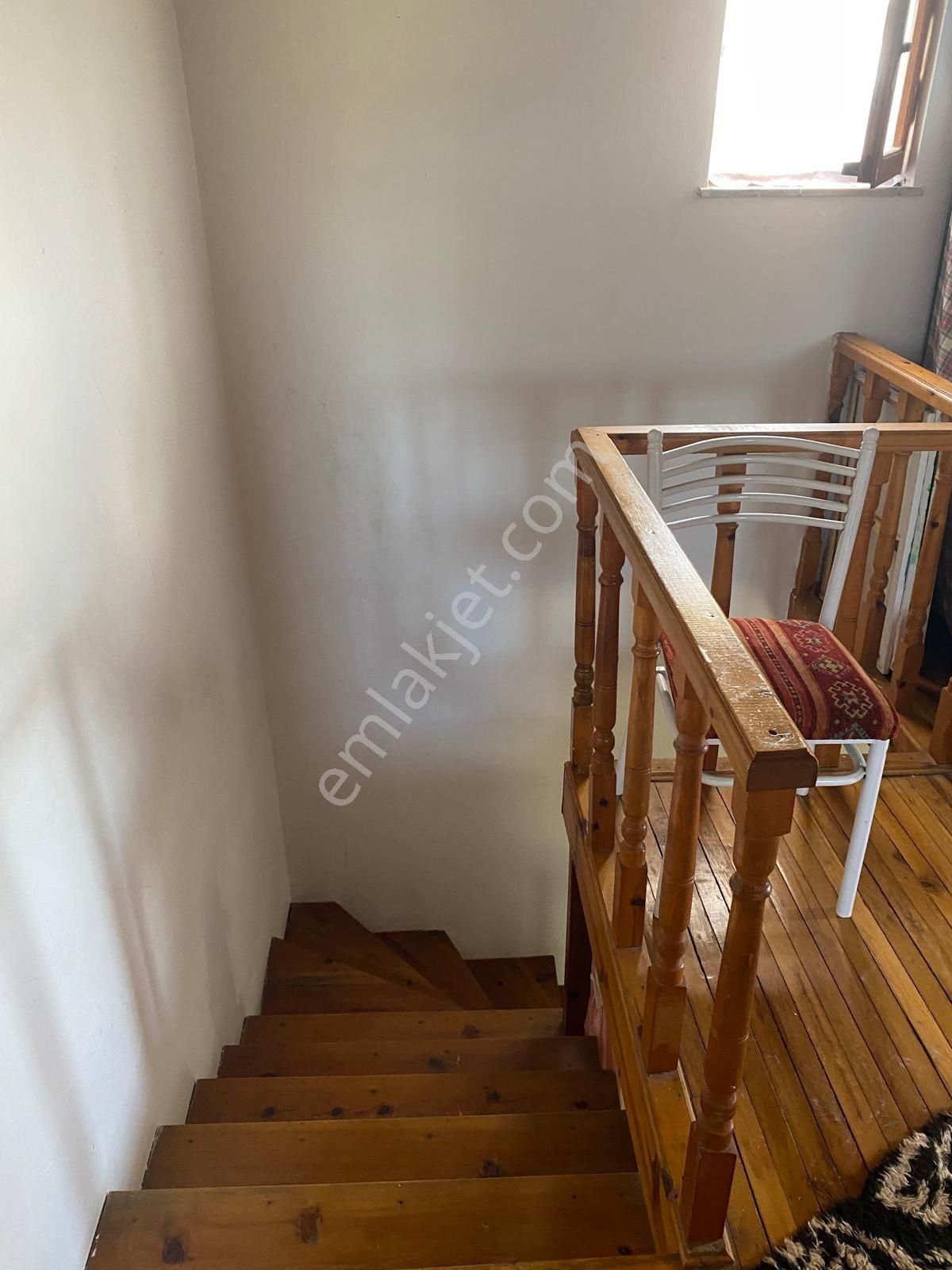 Konyuş Gayrimenkul Alaçamda Satılık Tarla Ve Ev