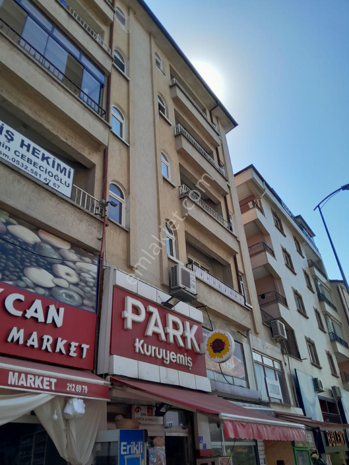 Ankara Caddesi Sehitler Parkının Karşısında Süper Lüks Fırsat Daire
