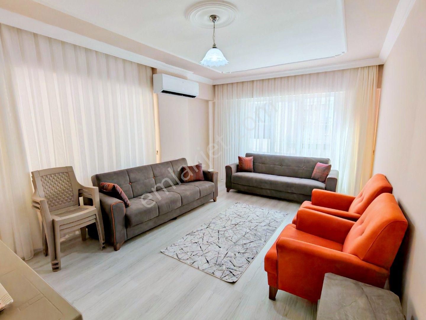 Didim Merkezde Satılık 2+1 Ayrı Mutfak Geniş Daire