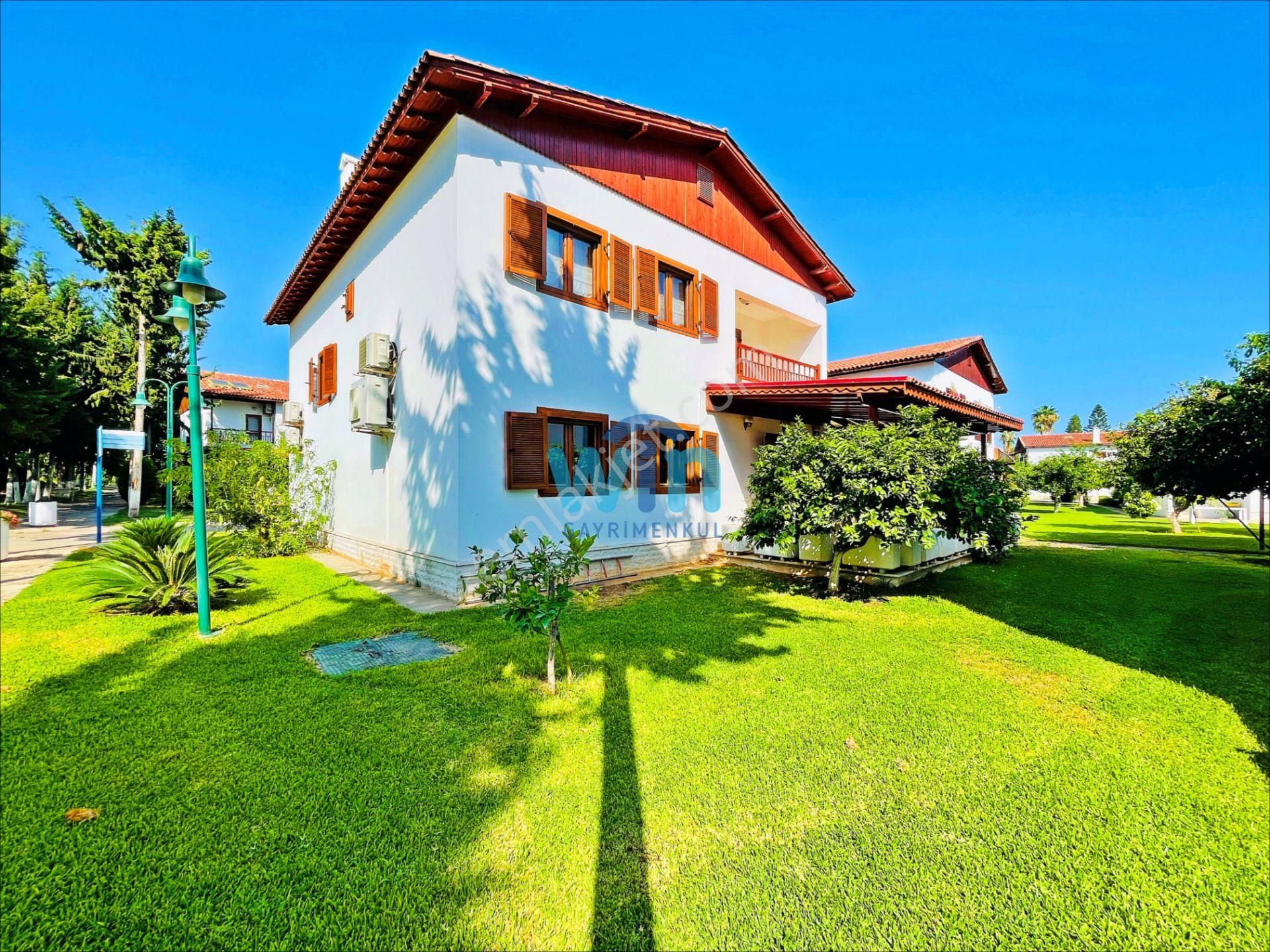 Win'den Gama Konutlarında Tadilatlı Eşyalı Satılık 5+1 Villa - Görsel 3