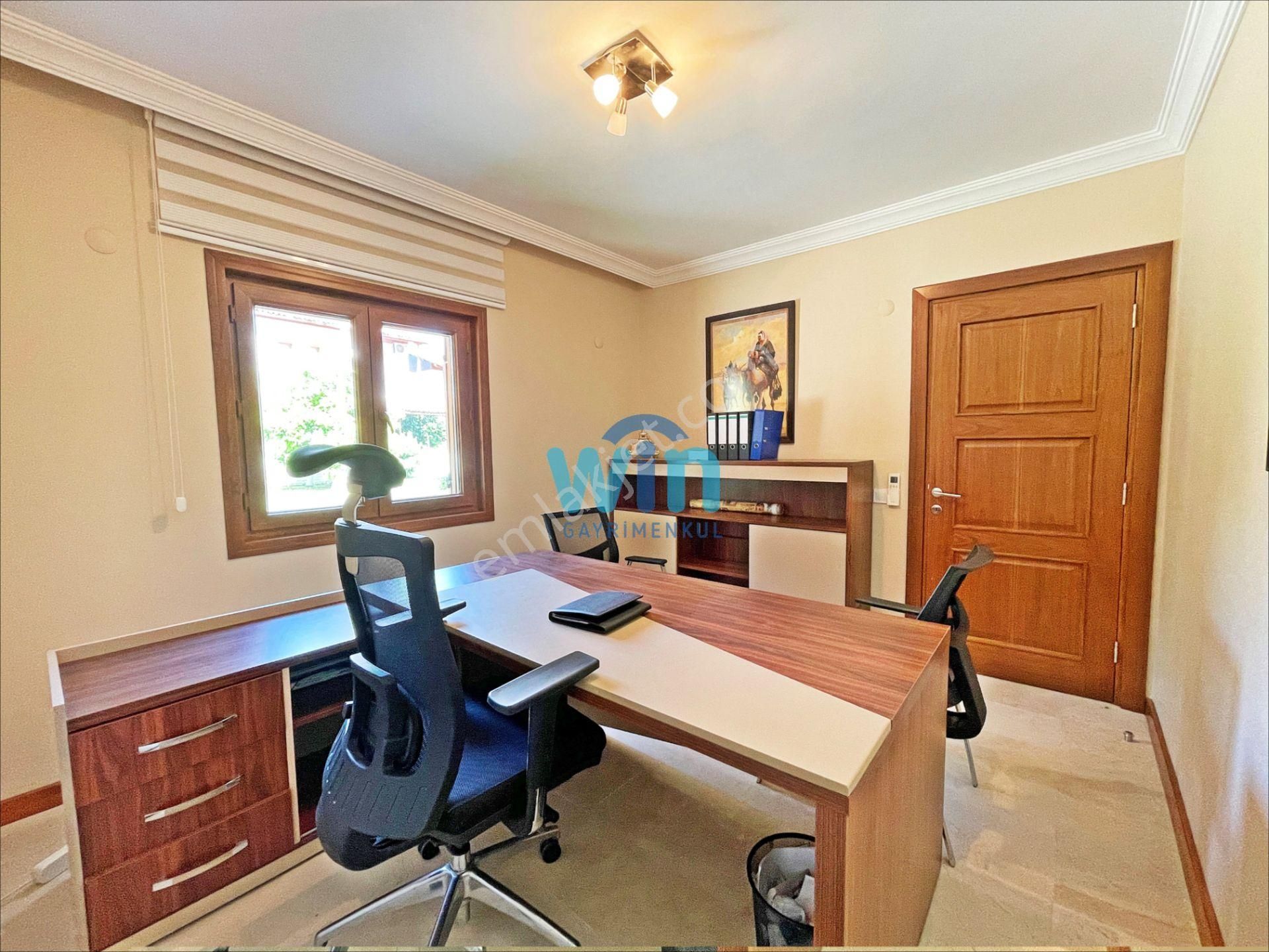 Win'den Gama Konutlarında Tadilatlı Eşyalı Satılık 5+1 Villa - Görsel 16