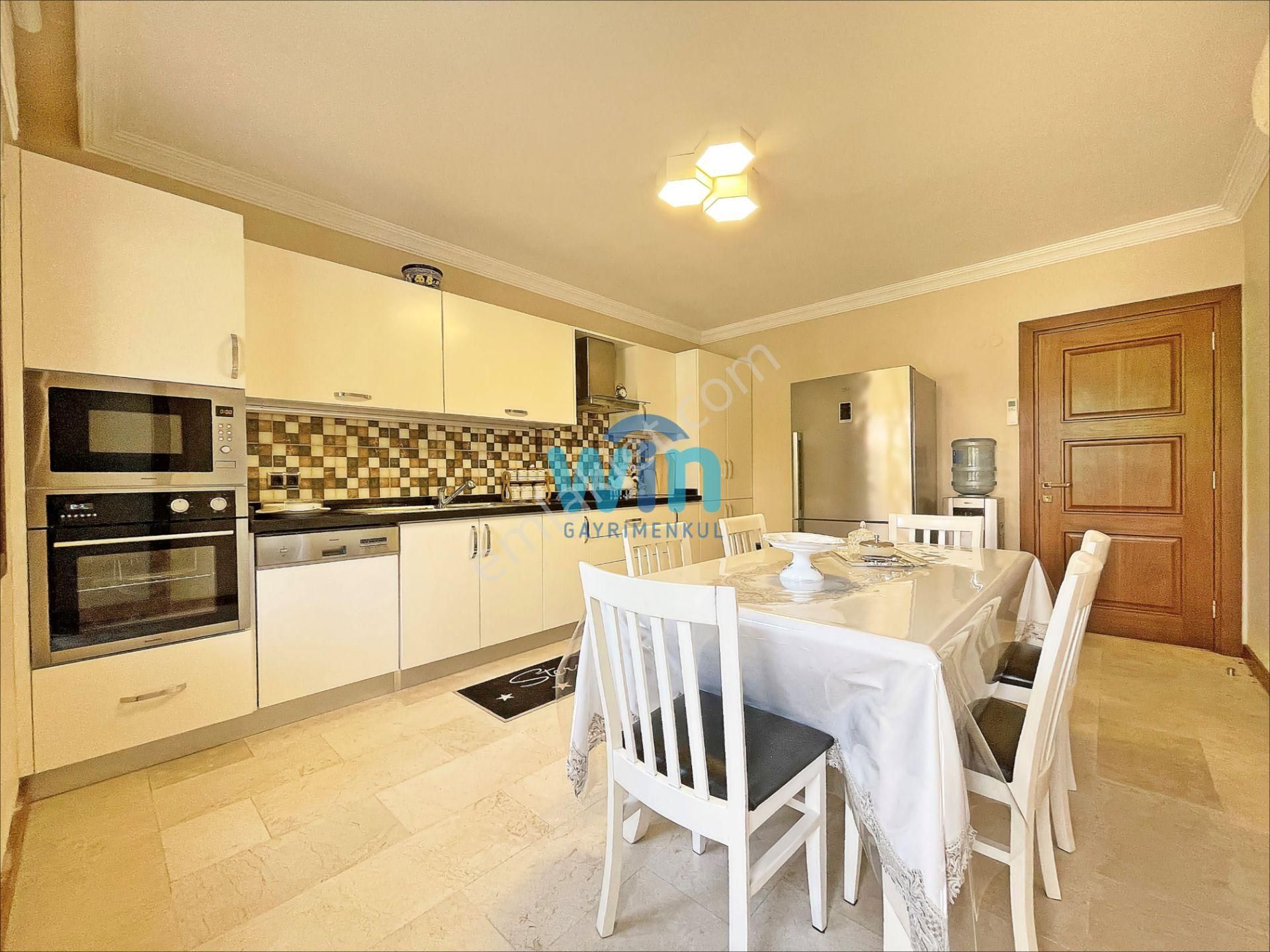 Win'den Gama Konutlarında Tadilatlı Eşyalı Satılık 5+1 Villa - Görsel 12