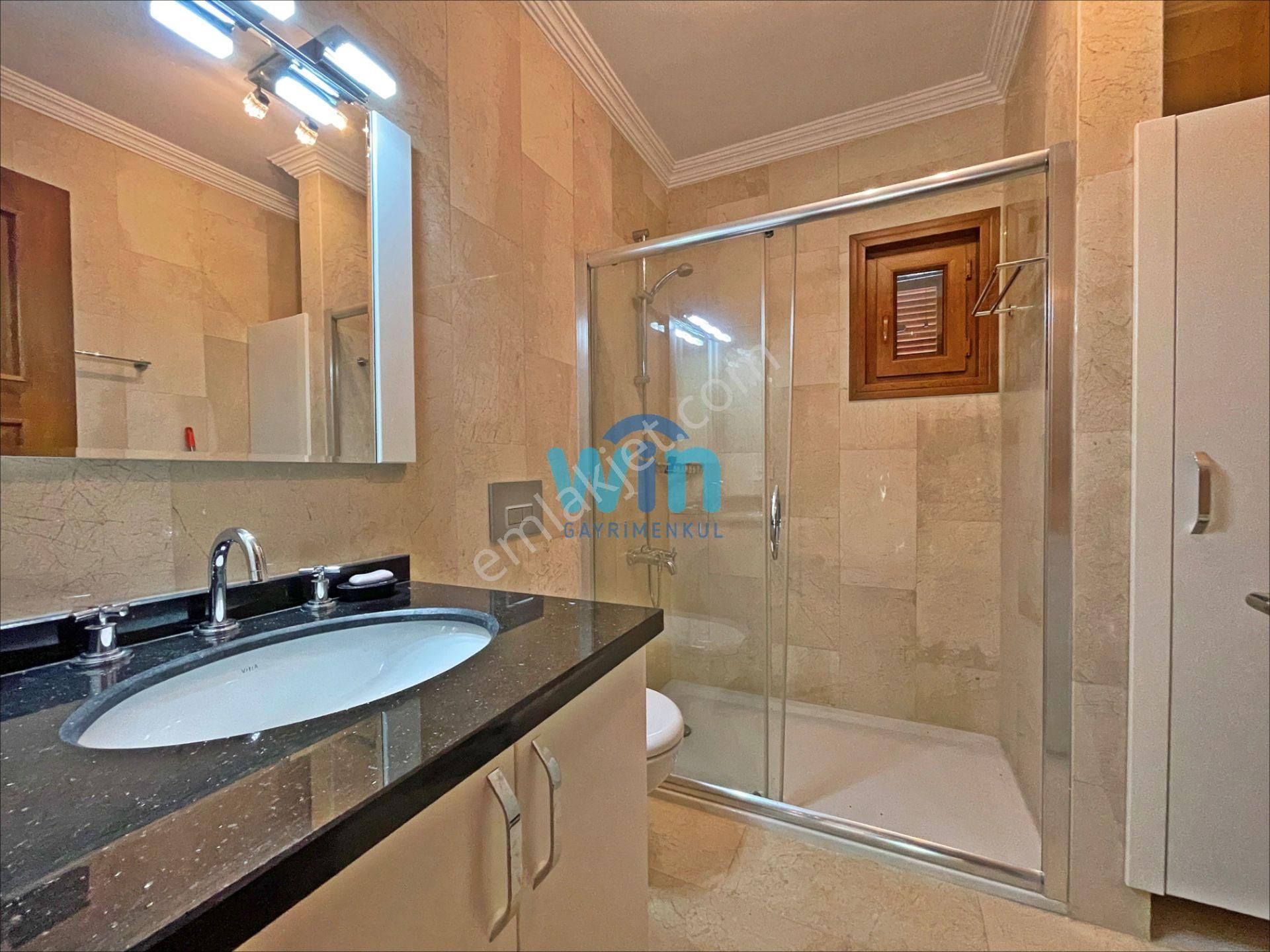 Win'den Gama Konutlarında Tadilatlı Eşyalı Satılık 5+1 Villa - Görsel 27