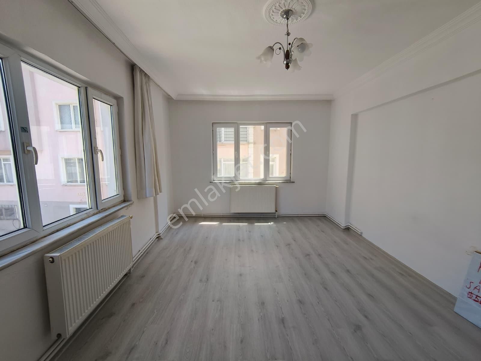 Hürriyet Parkı Karşısı 2+1 Kiralık Daire