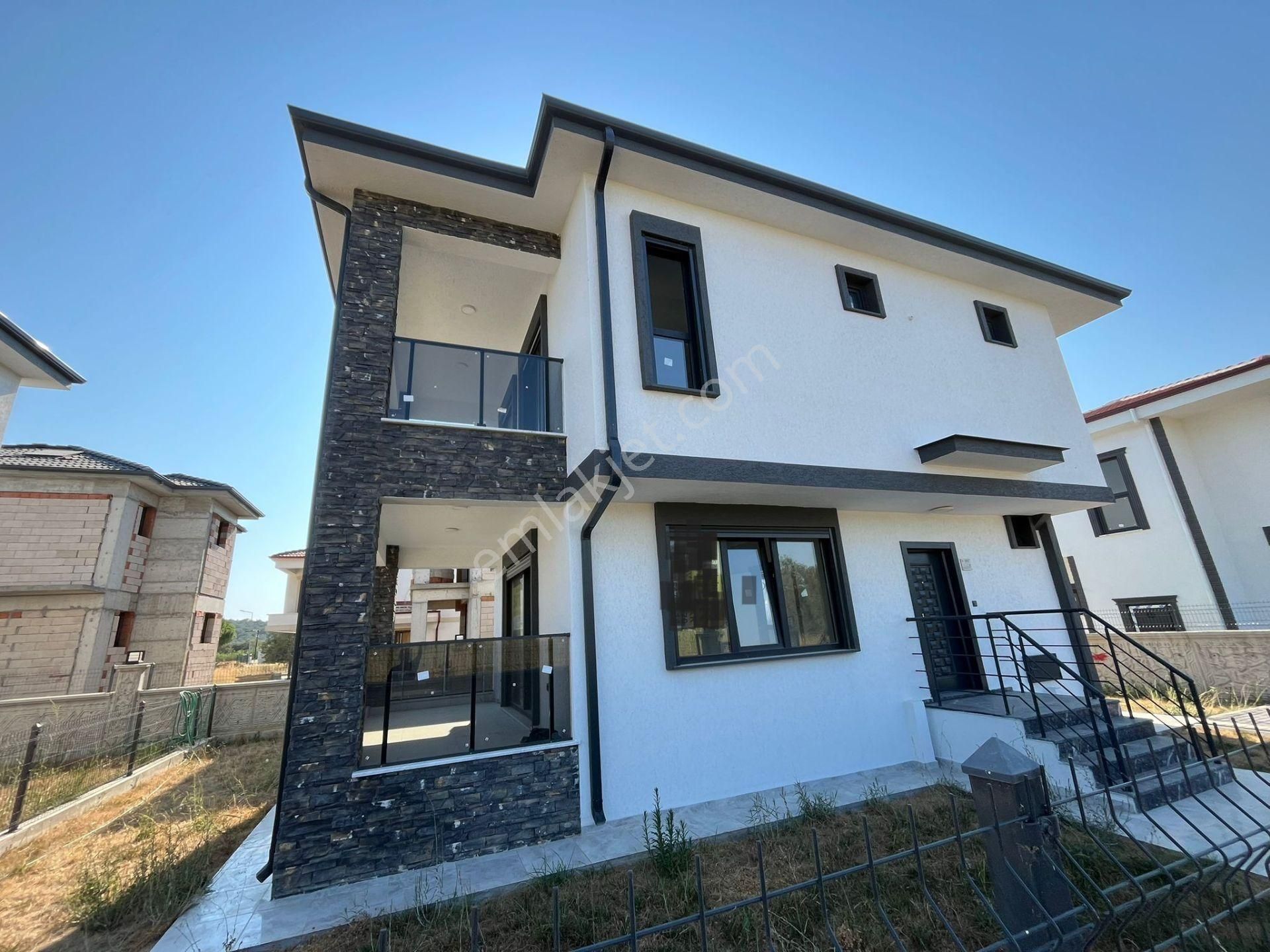 Gömeç Sahilde Muhteşem 3+1 Satılık Villa