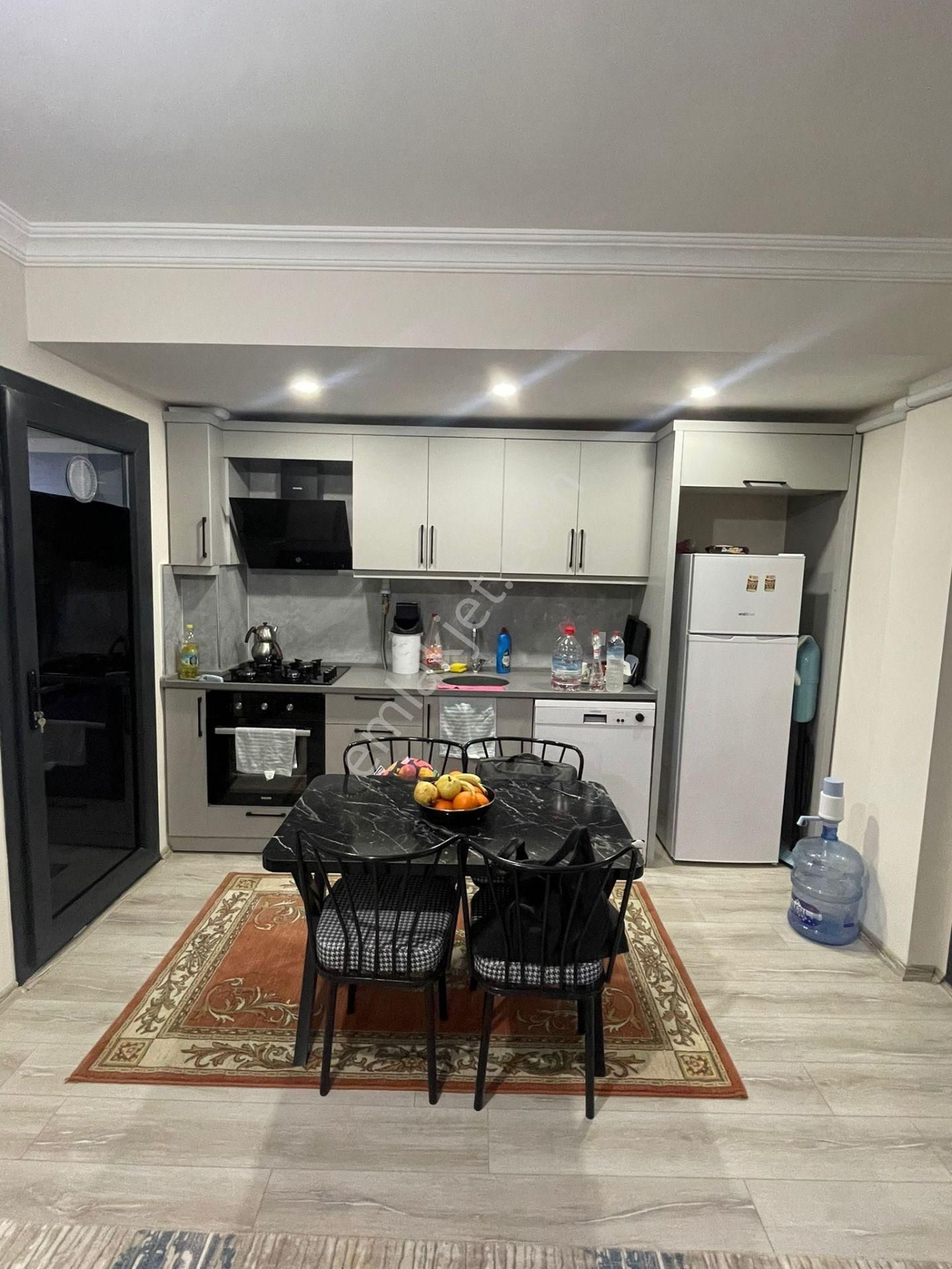 Yuvam Gayrimenkul'den Kiralık Salihli Şehitler Mah. Kaymakamlık Yakını Eşyalı 1+1 50 M2 Daire