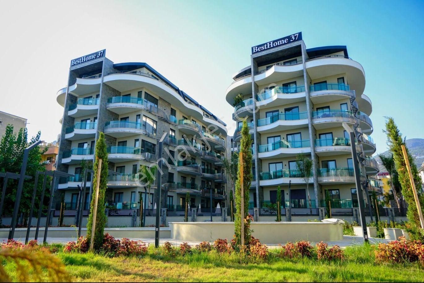 Alanyanın Merkezinde Denize 100 M Mesafede Lüx Daire