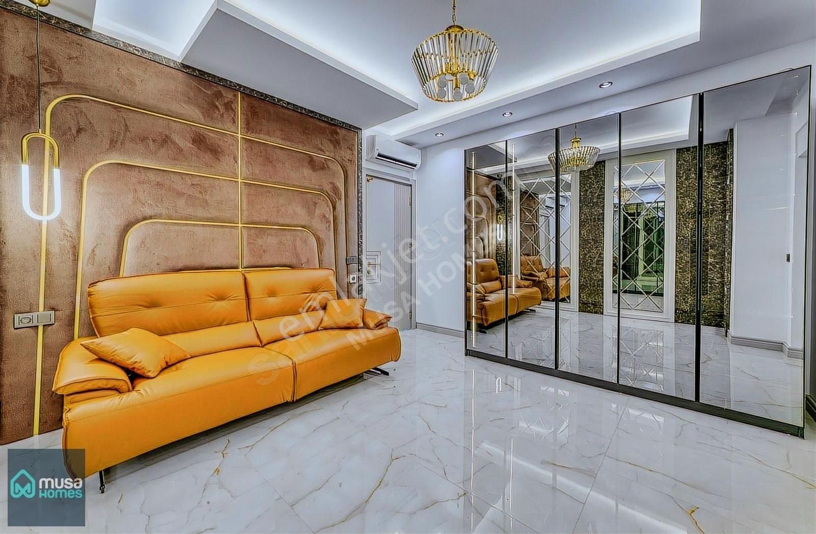 Alanya / Tepe | Modern Zarafette Triplex Villa - Görsel 17