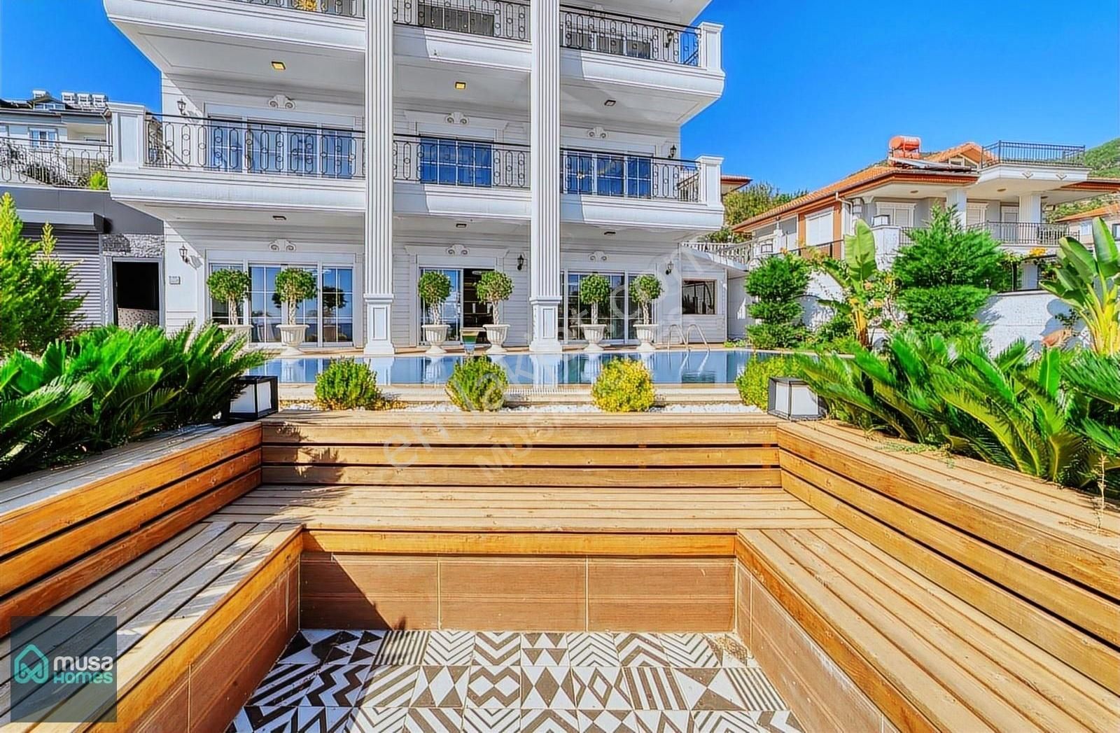 Alanya / Tepe | Modern Zarafette Triplex Villa - Görsel 2