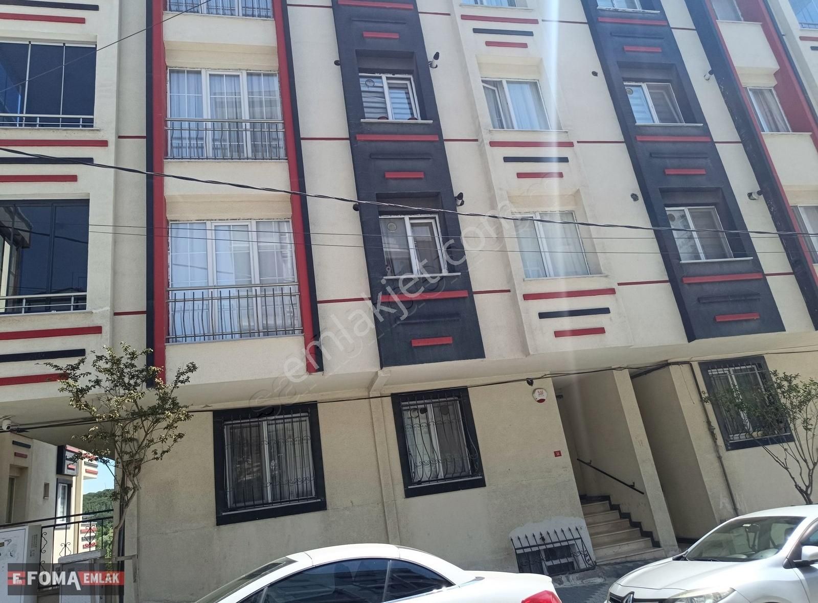 Foma Emlak'tn Arnvtky Metro Duragınn Tam Karşısnda Satılık Daire