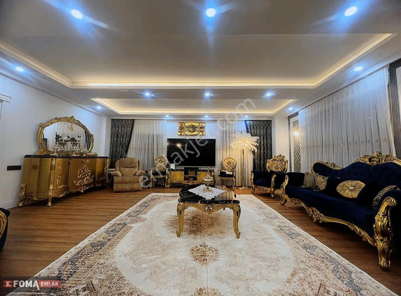 A.köy Osmanlı Konutları İçinde 3 Kat Top 500 Metre Havuzlu Villa