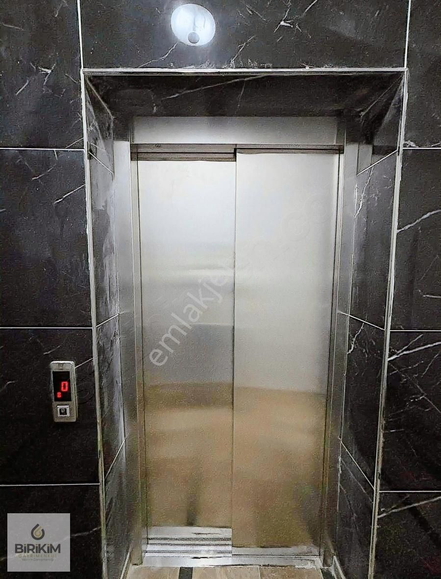 Tuzla Caddesine Yakın Site İçerisinde Asansörlü 2+1 Lüx Daire