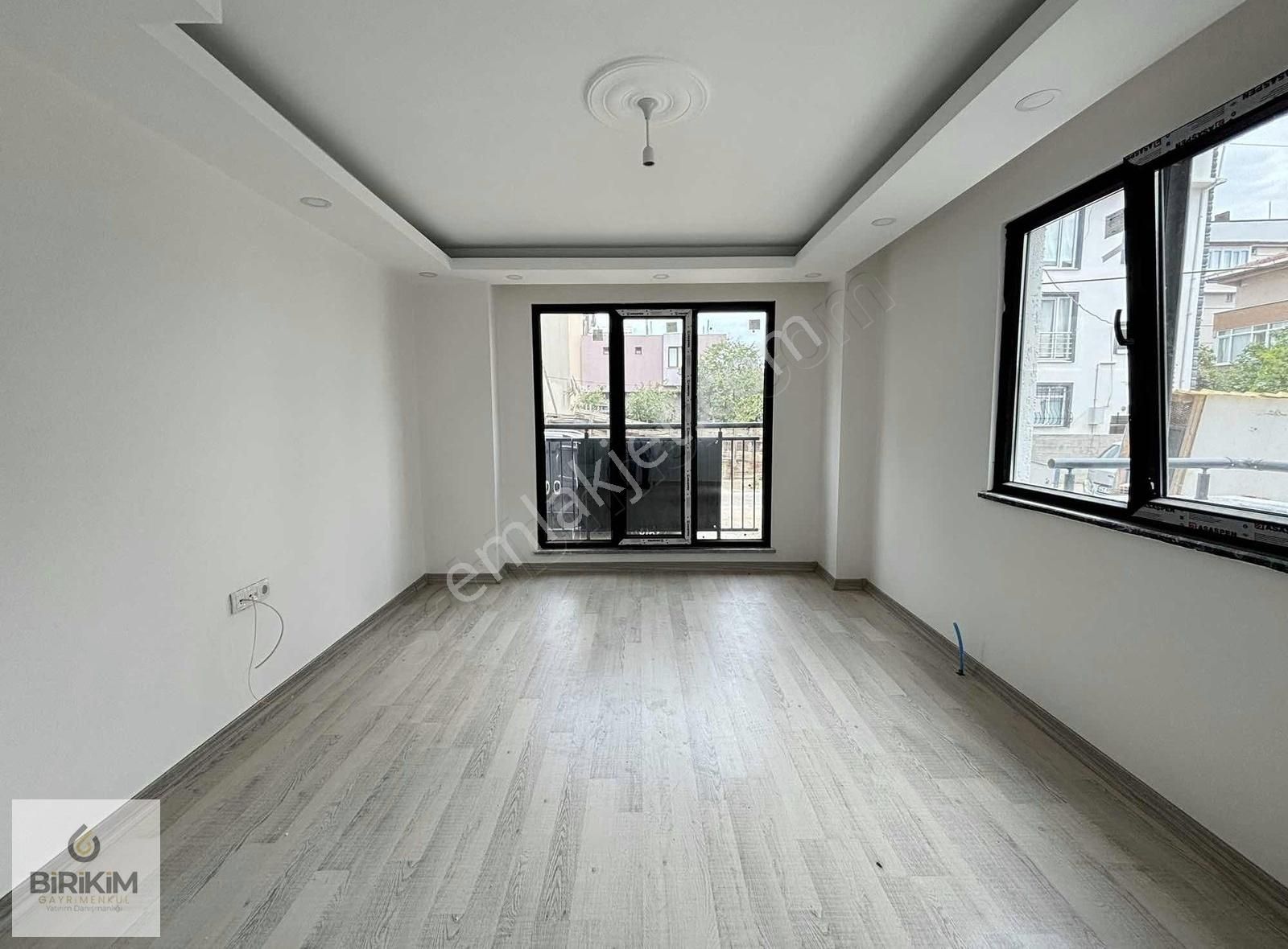 Sırasöğütler Mah Aydınlar Cad Marmaraya Yakın 2+1 Yüksek Giriş