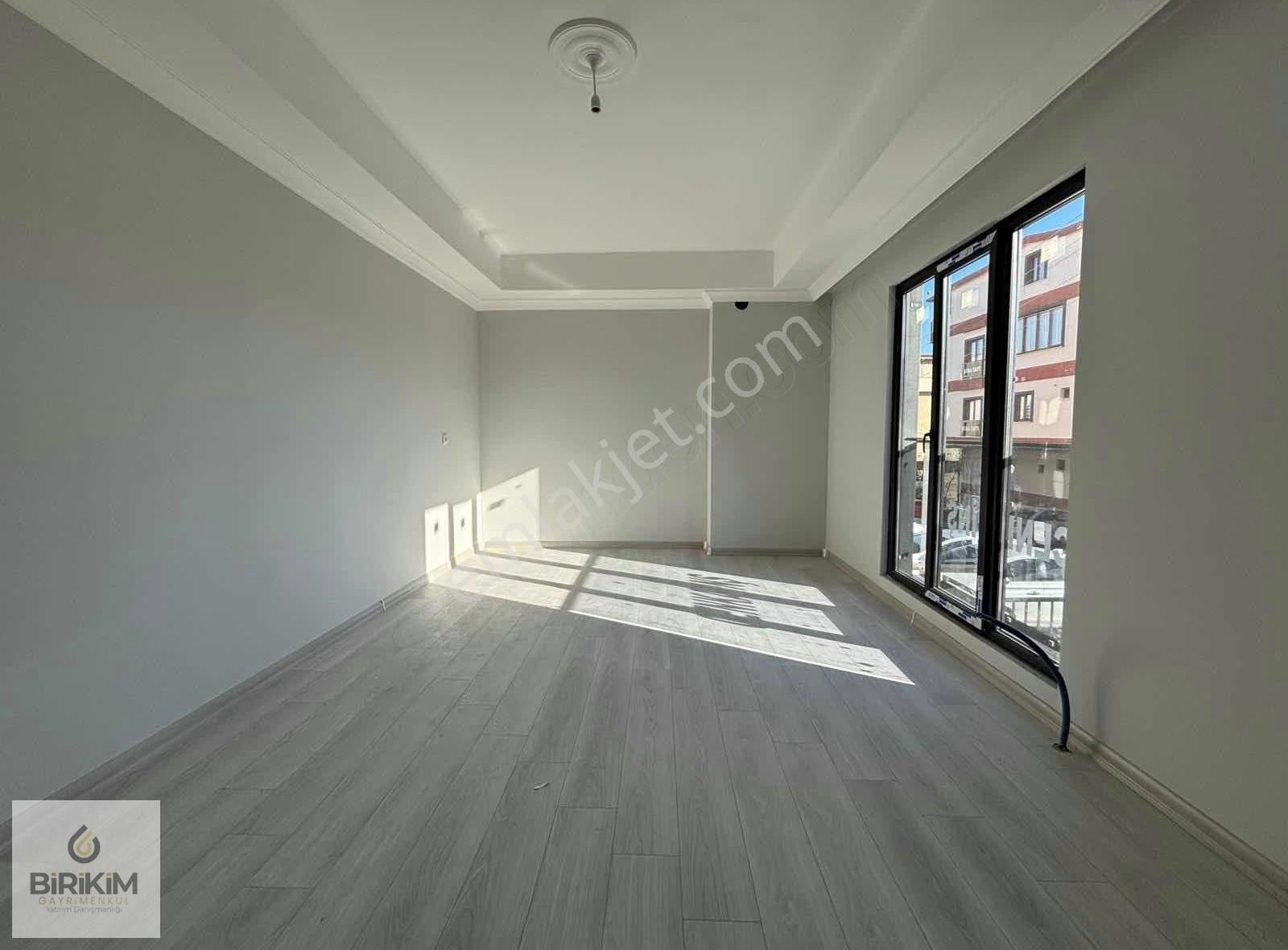 Darıca Nenehatun Mah Merkezi Konumda 2+1 95m2 Yüksek Giriş