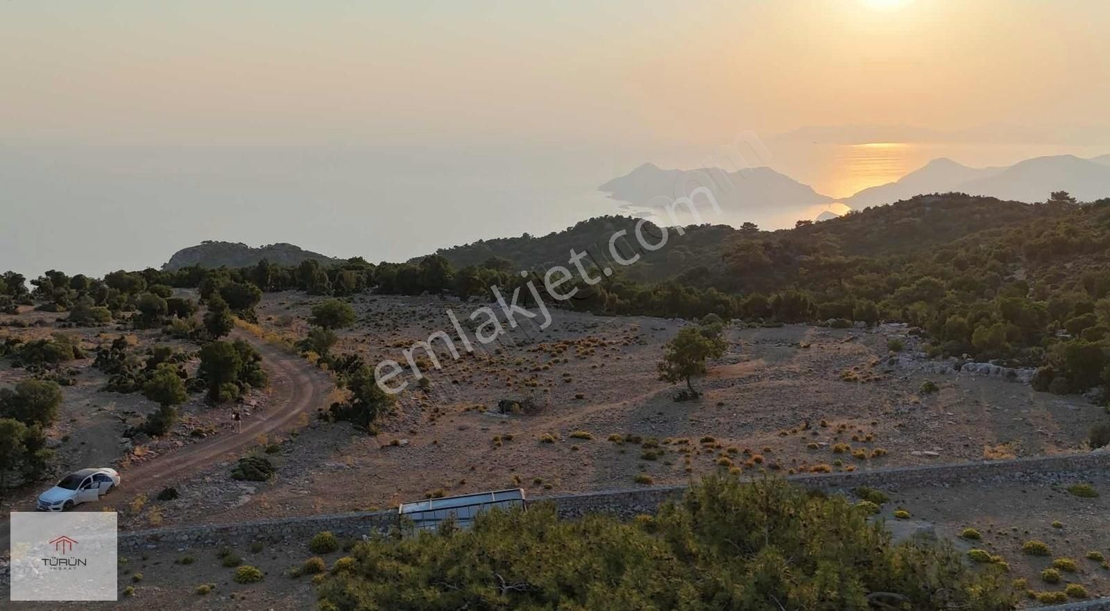Fethiye Karağaçta 1083m2 Deniz Manzaralı Resmi Yollu Tarla - Görsel 12
