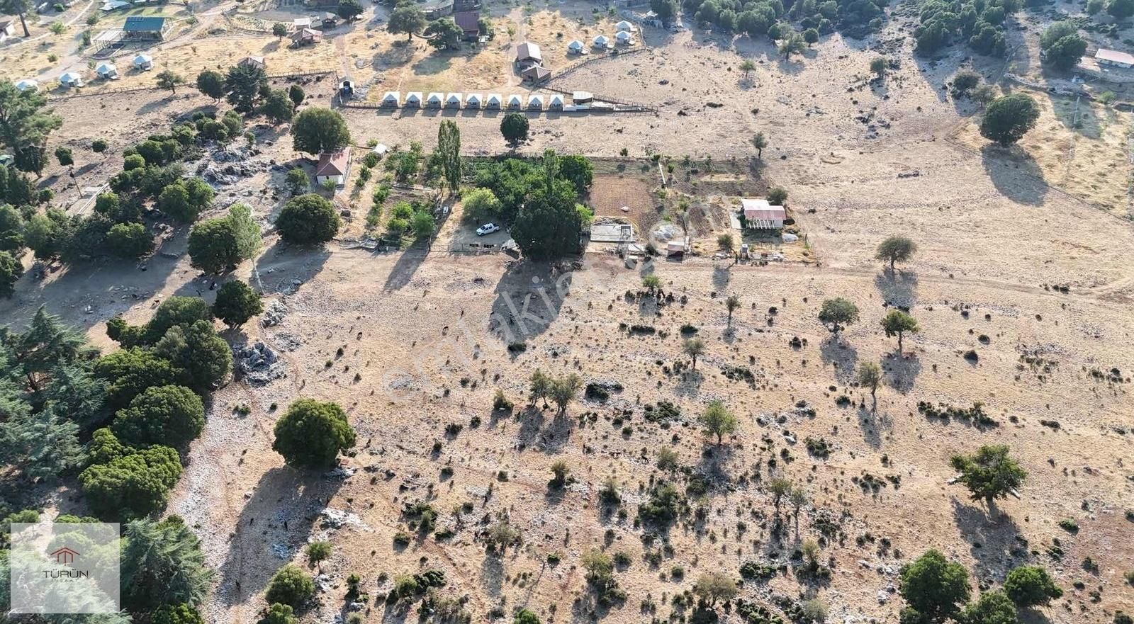 Fethiye Karaağaçta 1411 M2 Baba Kampın Yanında Satılık