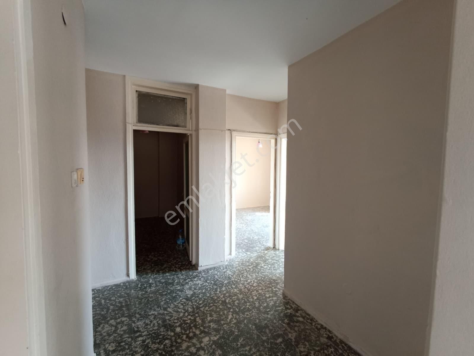 Karşıyaka Girne Bulvarı Arkası Köşe 3+1 Kiralık Daire - Görsel 8