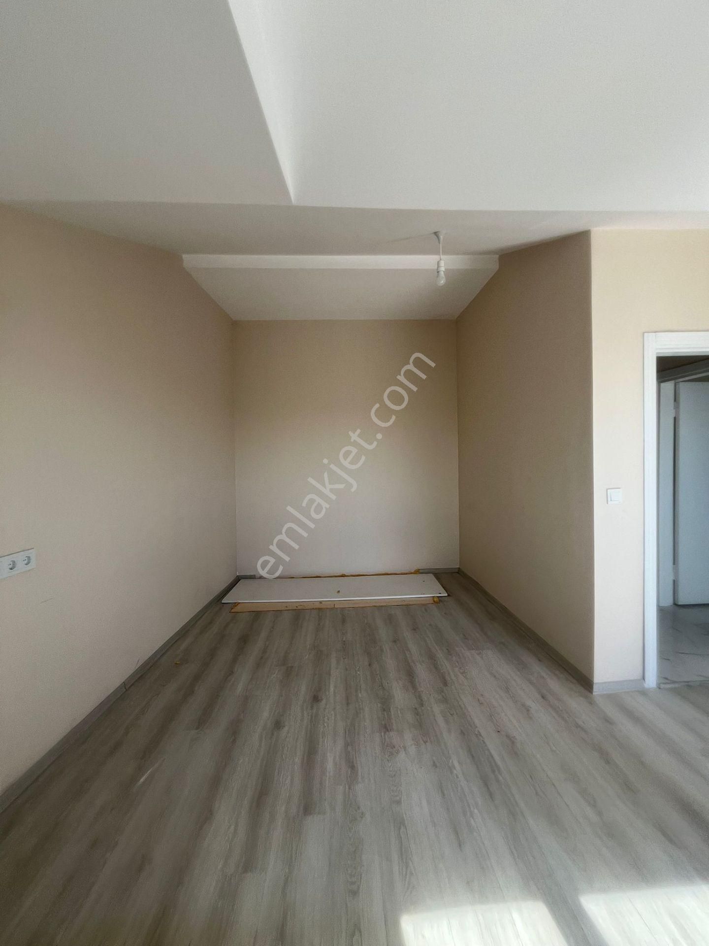 Ormanlı Cad Üzeri Sıfır Çatı Katı Kiralık 2+1 Daire