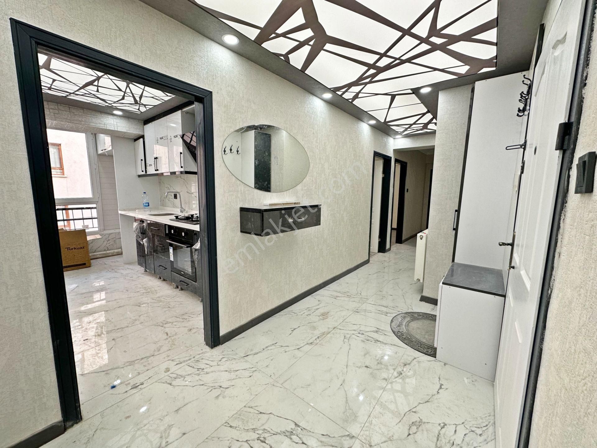 19 Mayıs Cadde Üstü Ara Kat 2.katta 3 Cepheli 3 Balkonlu Ultra Lüx 3+1 Bağımsız Salon Satılık Daire!