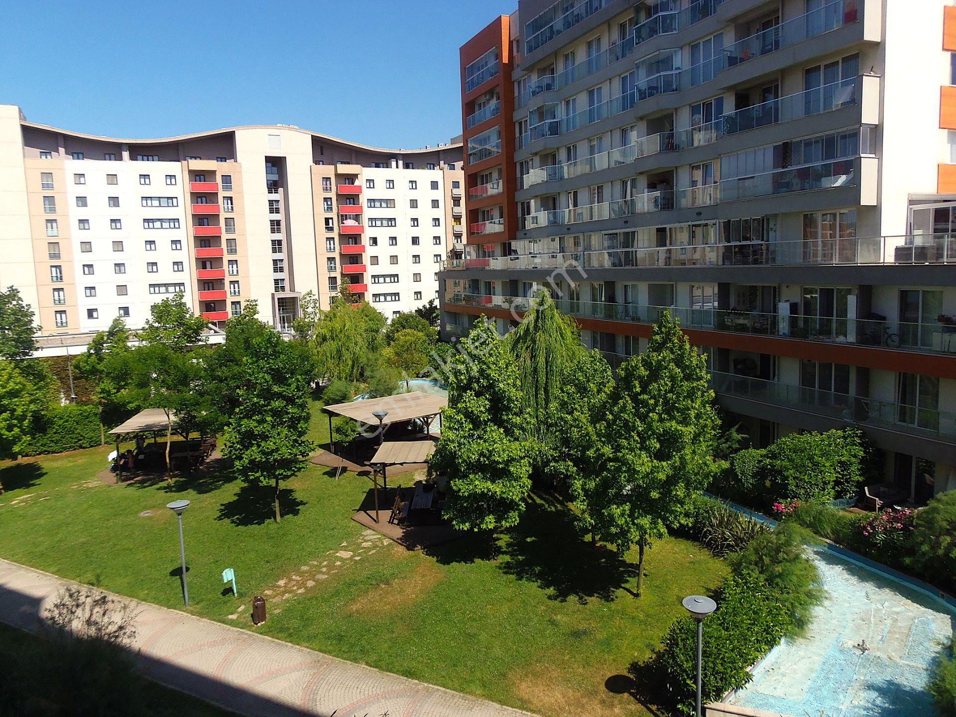 Sur Yapı İdilia Kiralık Gölet Ve Peyzaj Manzaralı Boş Daire