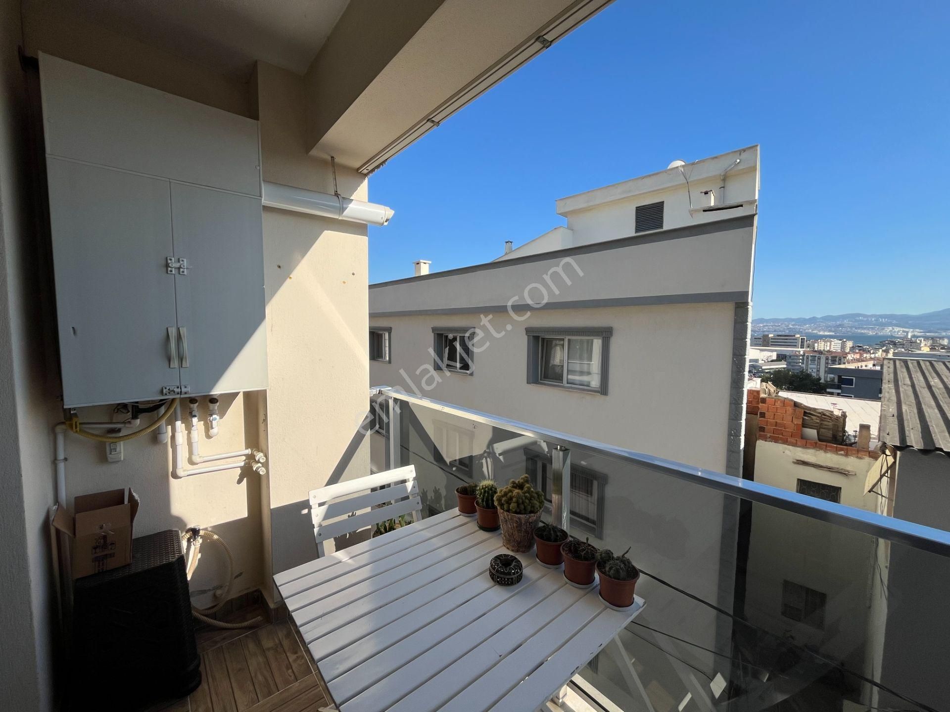 Naldöken İzban Yakını Ebeveyn Banyolu, Şömineli Lüks 3+1 Satılık Daire - Görsel 13