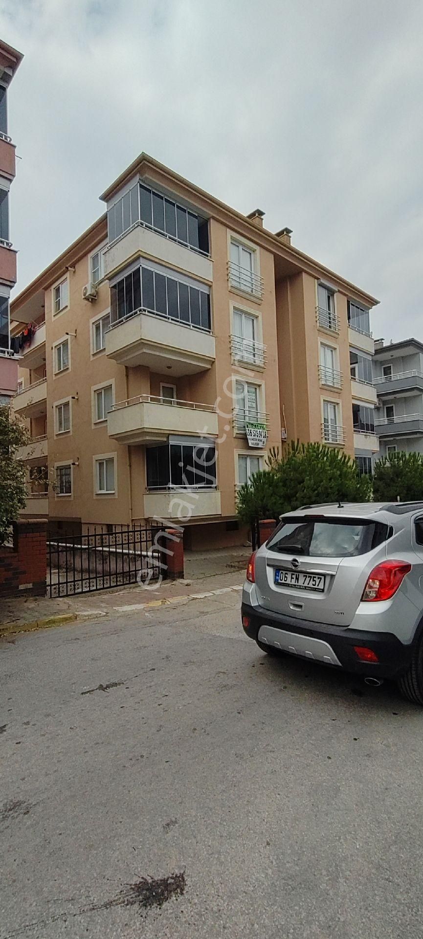 Balıkesir Diş Hastanesi Karşısında Kiralık 3+1 Arakat Daire