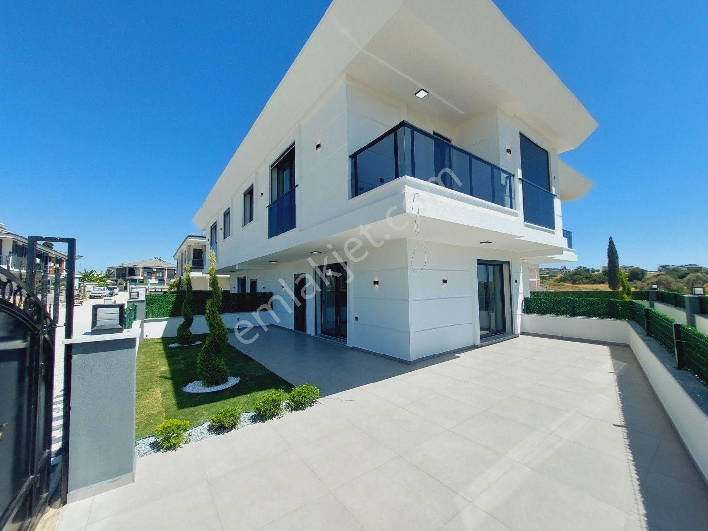 Didim Hisar Mahallesinde Satılık 3+1 Açık Mutfaklı Havuzlu Ve Havuzsuz Dubleksler