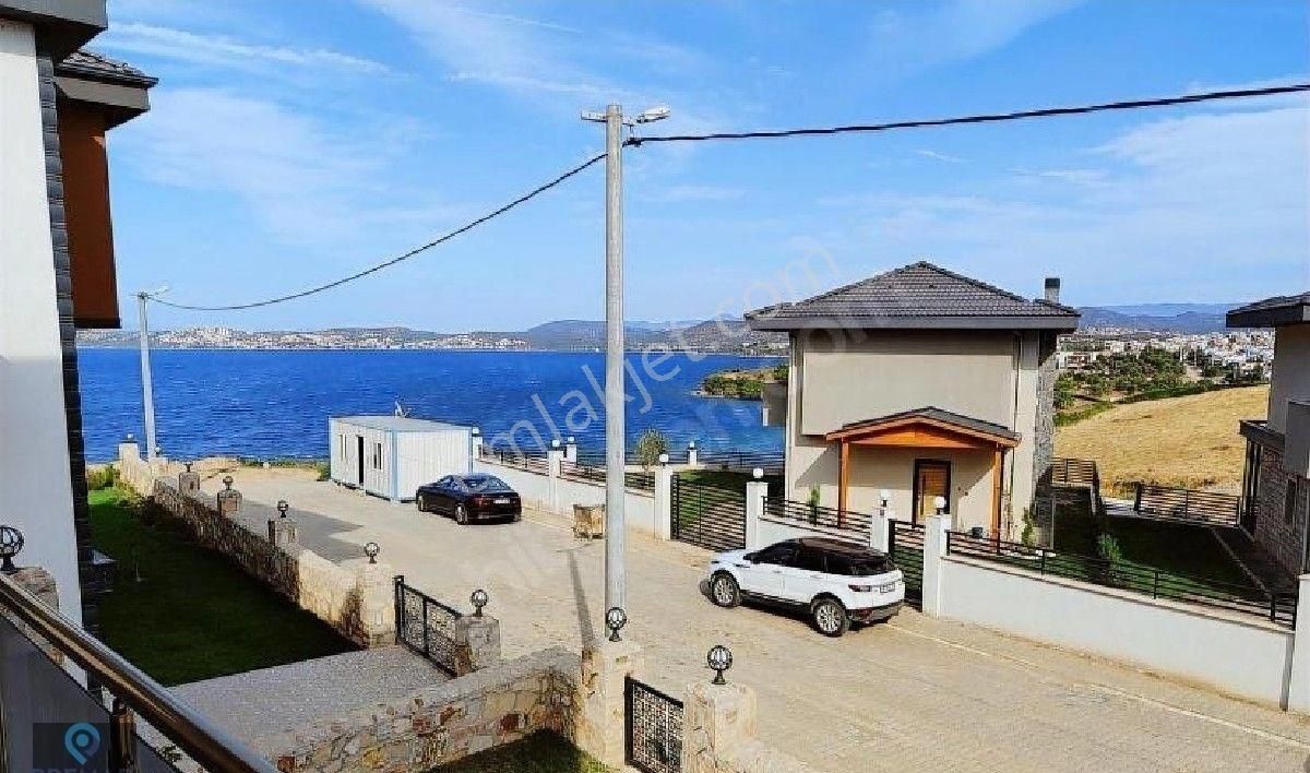 Premar Ayvada'dan gömeç karaağaç Sahilde  Denize Sıfır, Müstakil Bahçeli, 4 + 1 Villa