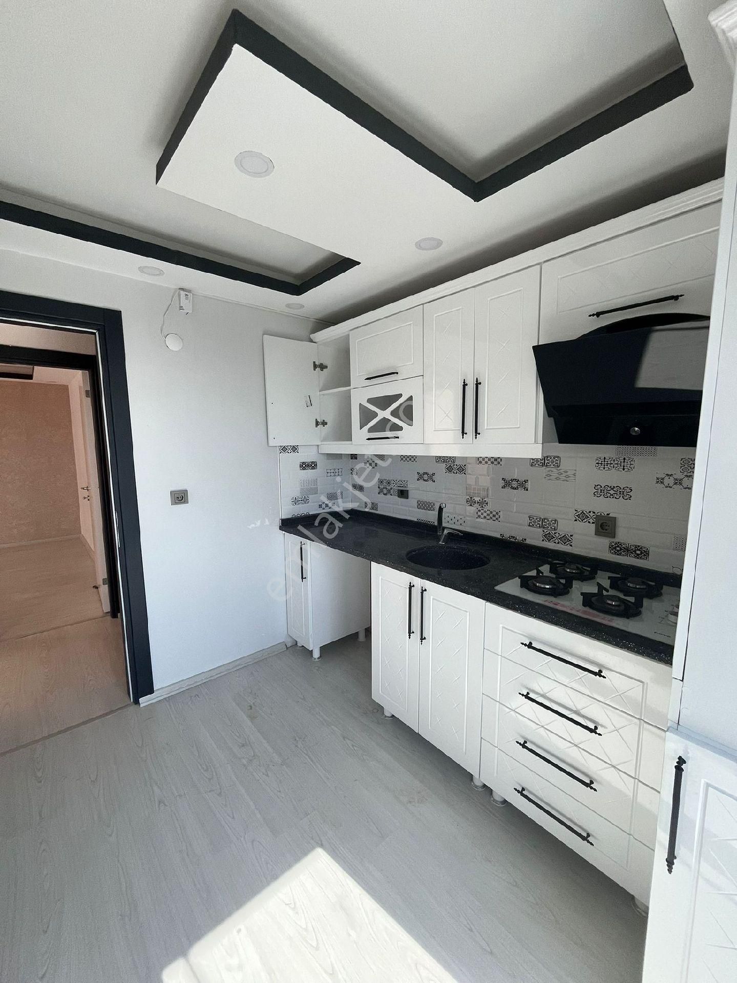 Yenişehir De Satılık Lüks Ara Kat Apart