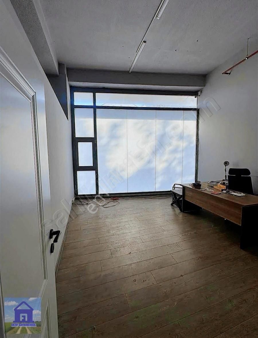 Esenyurt Hürriyet Mahallesinde 2.000 M2 Kiralık Yeni Mağaza - Görsel 6