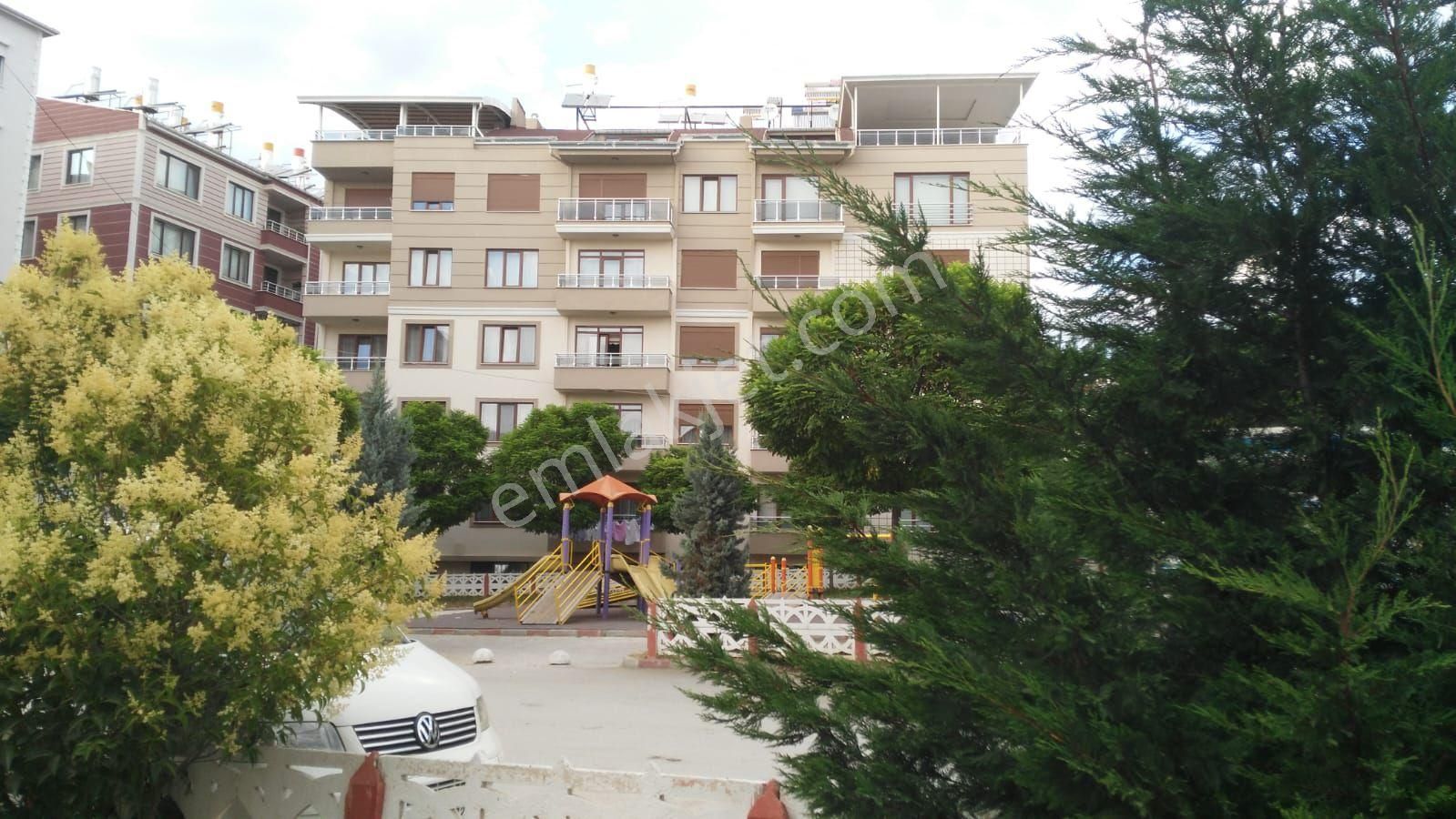 Sahibinden Kiralık Kapalı Spor Salonu Yanı