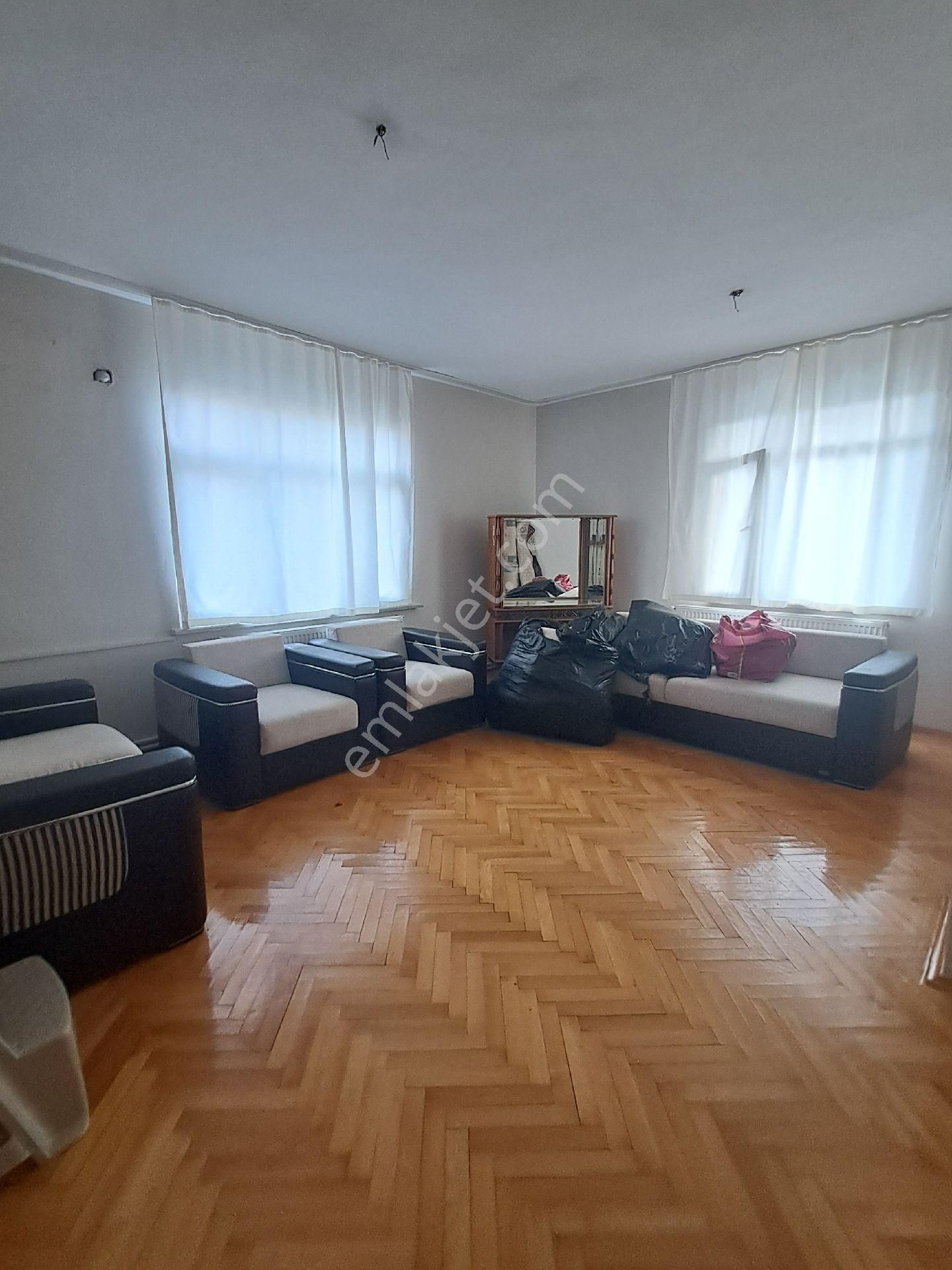 Demirkapıda Satılık 2+1 Boş Daire (hisse 24)