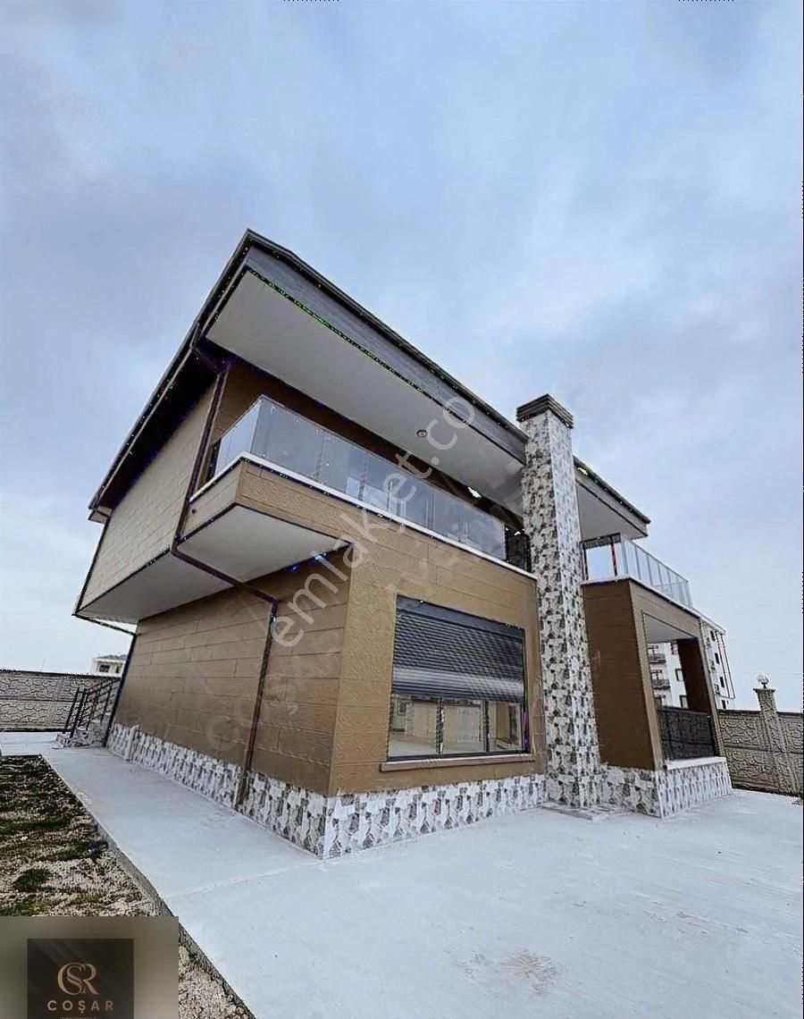 -coşar Gayrimenkul- Aratol Bahçeli Mah Ultra Lüks Satılık Villa