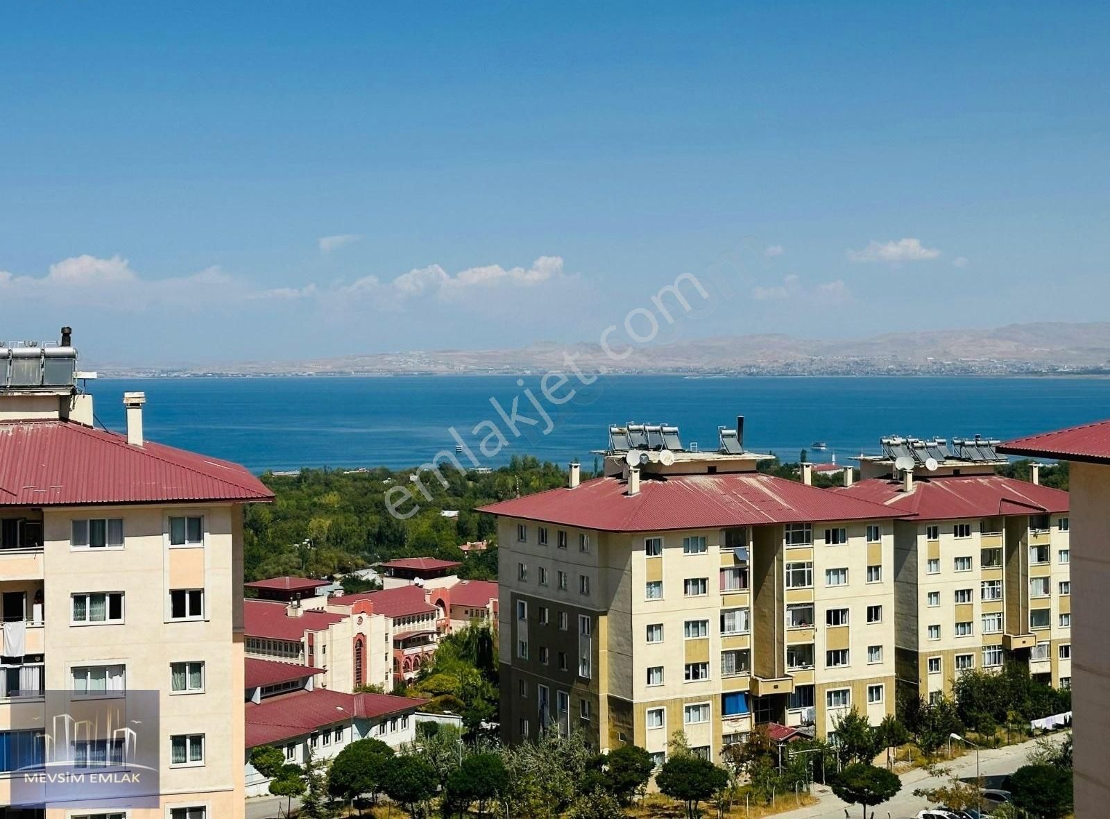 Edremit Yeni Toki Göl Manzaralı Satılık 3+1 Daire