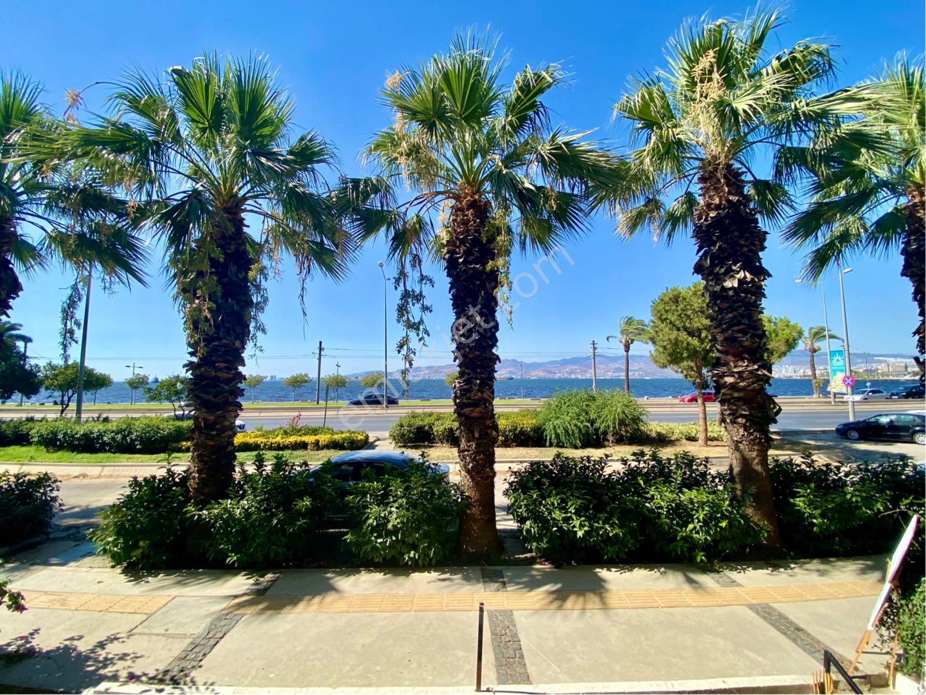 İzmir Karataş’da Asansöre Komşu Full Deniz Manzaralı Yalı Dairesi